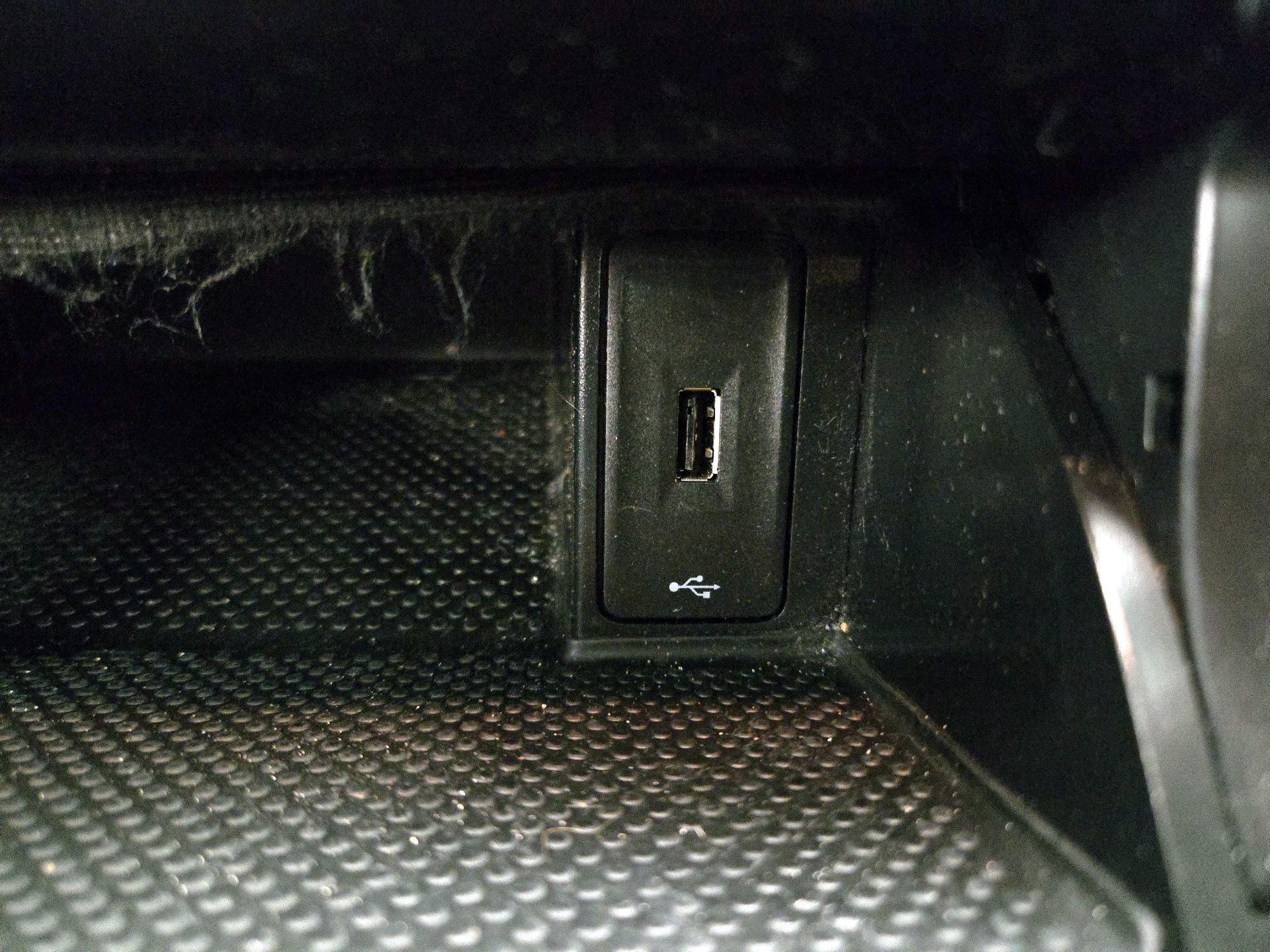 Thumbnail: 2019 Volkswagen Golf - 18