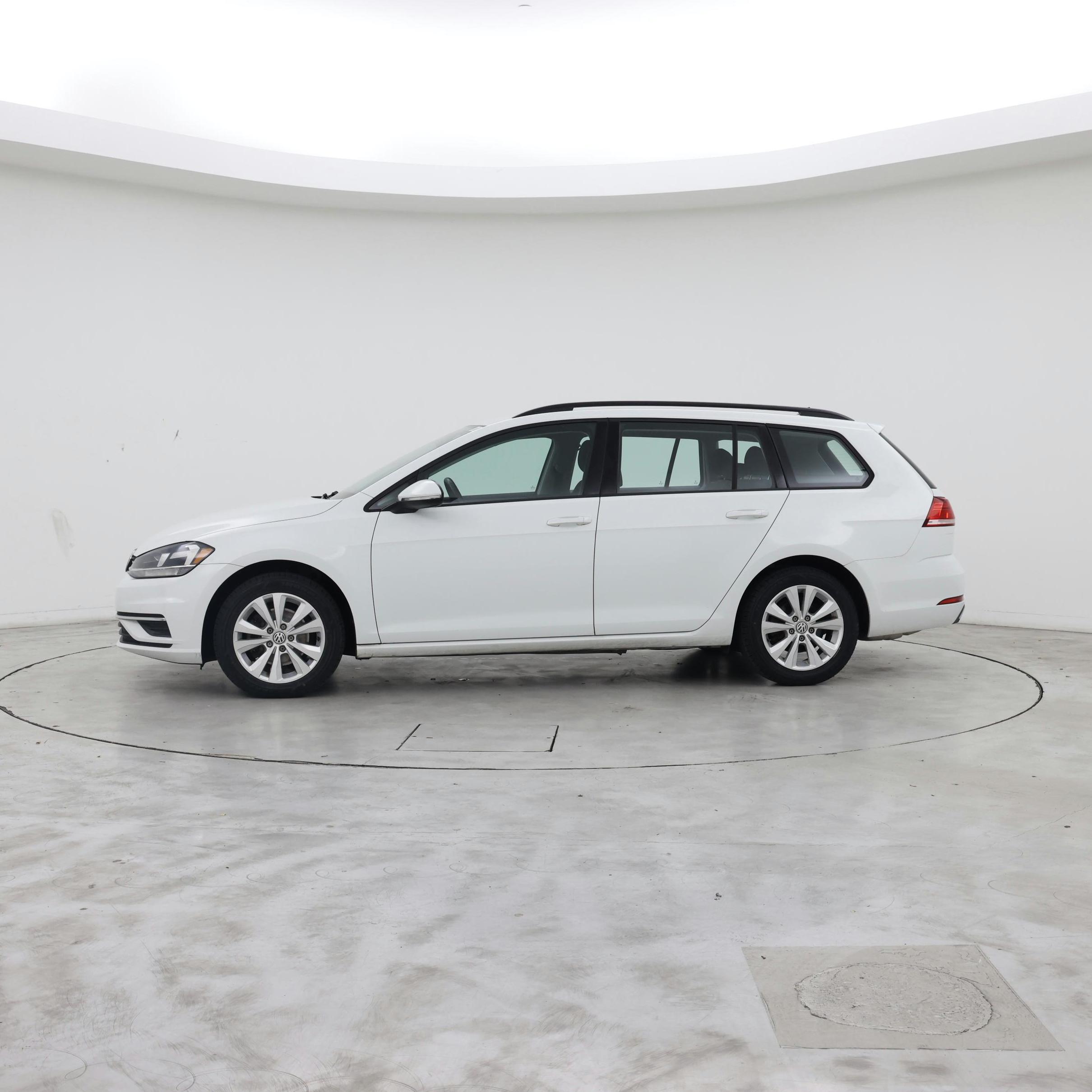 Thumbnail: 2019 Volkswagen Golf - 3