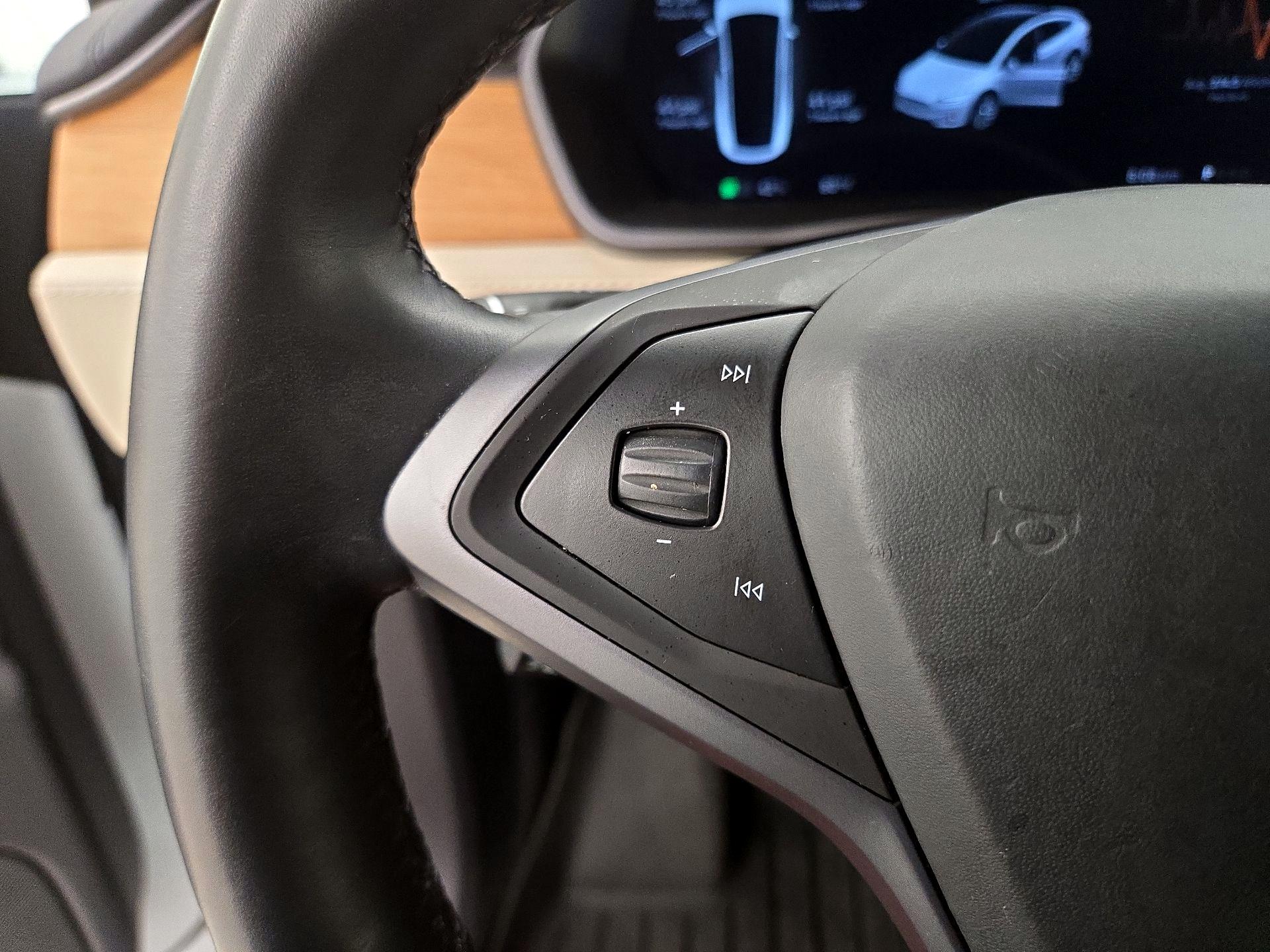 Thumbnail: 2019 Tesla Model X - 13