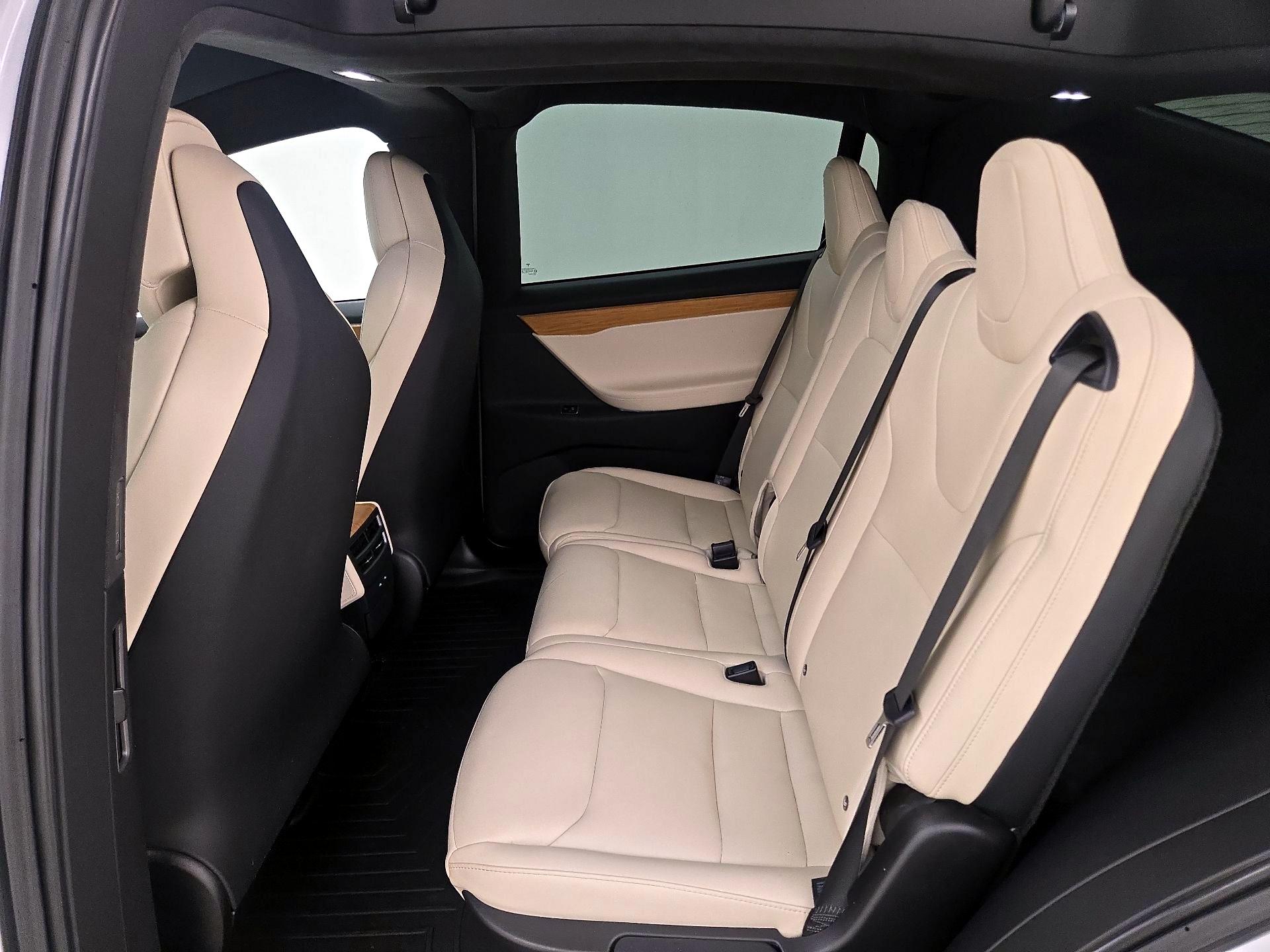 Thumbnail: 2019 Tesla Model X - 20