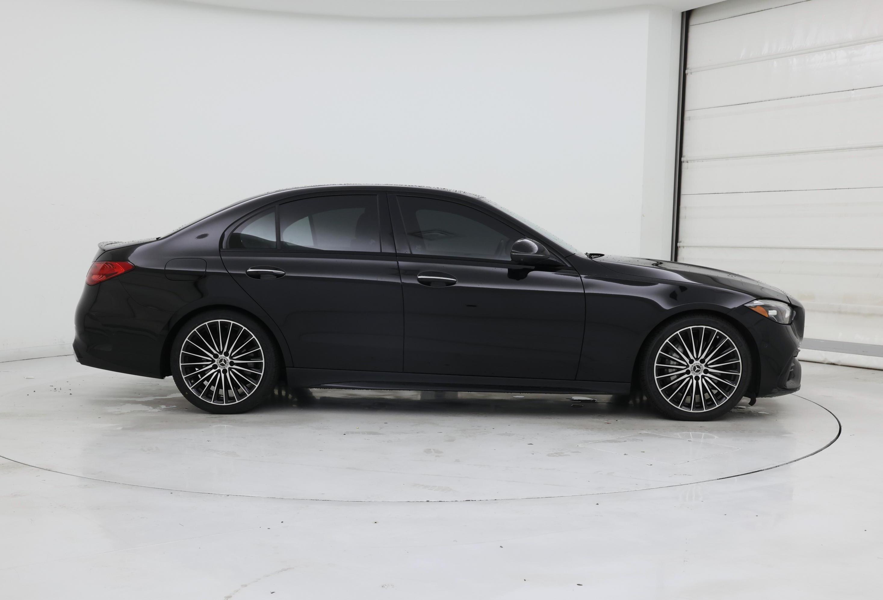 Thumbnail: 2022 Mercedes-Benz C-Class - 7