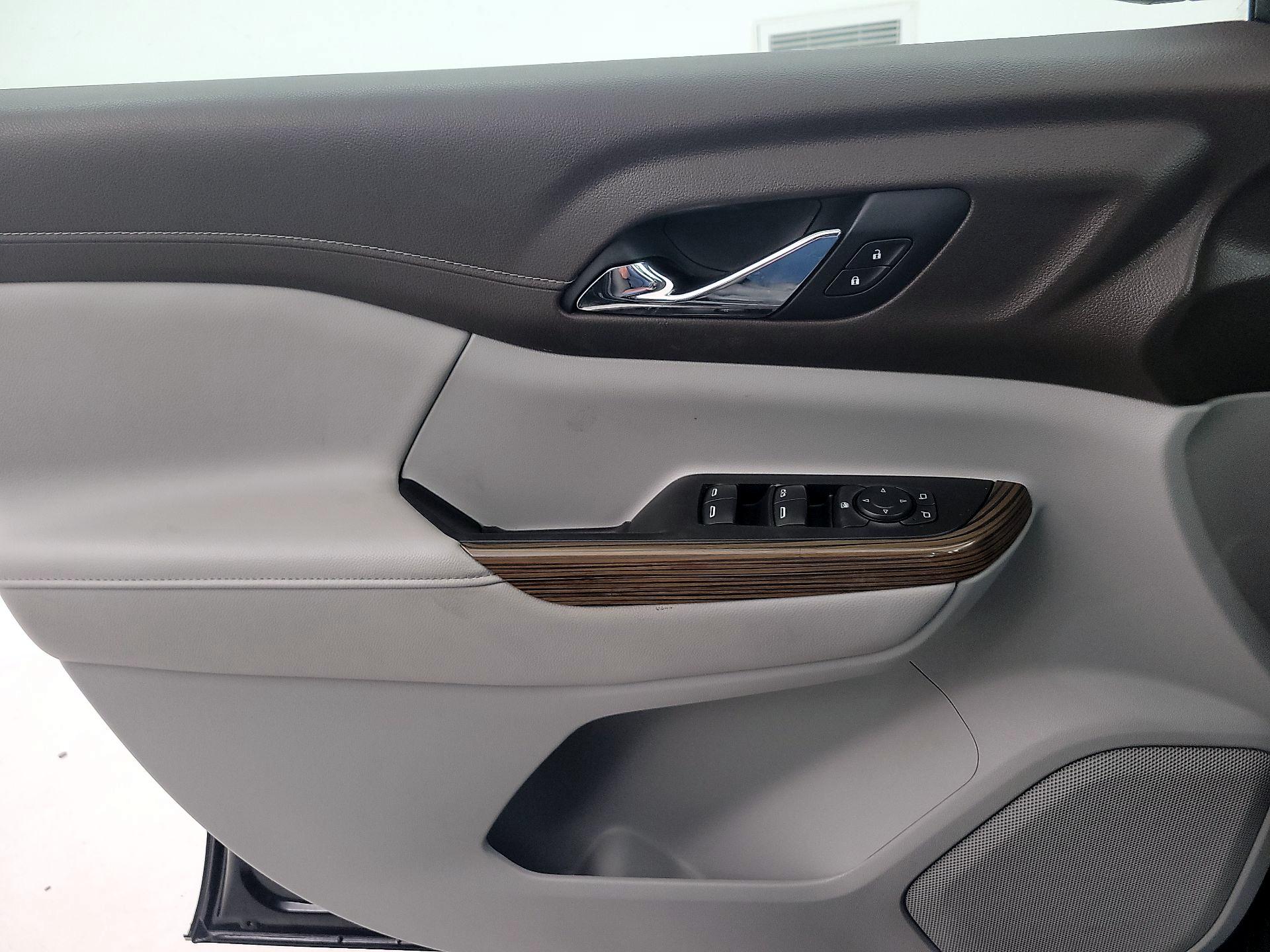 Thumbnail: 2021 GMC Acadia - 10