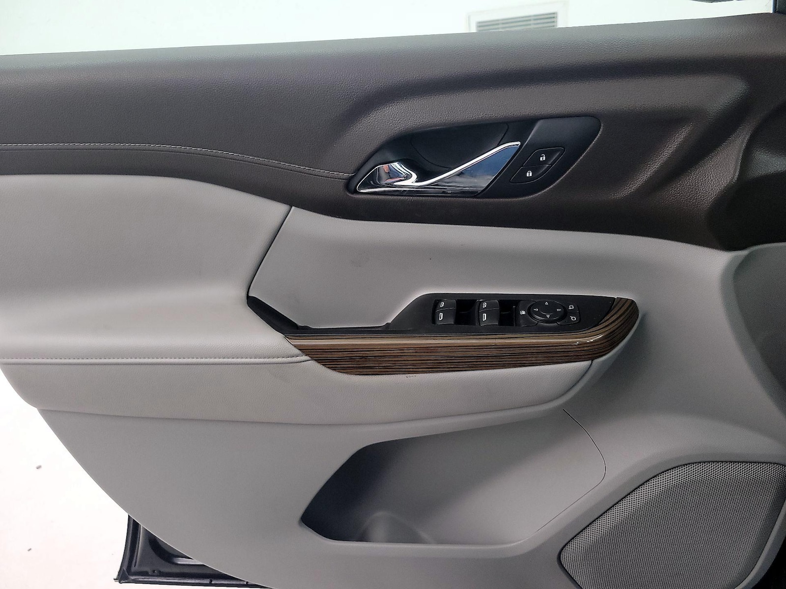 2021 GMC Acadia SLE - Photo 11
