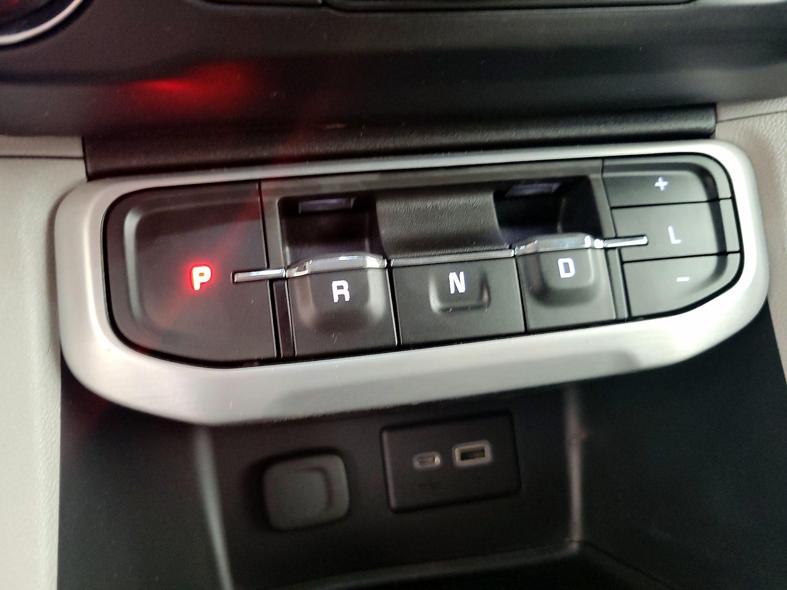 2021 GMC Acadia SLE - Photo 16