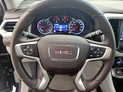 Steering Wheel & Instrument Cluster (On)