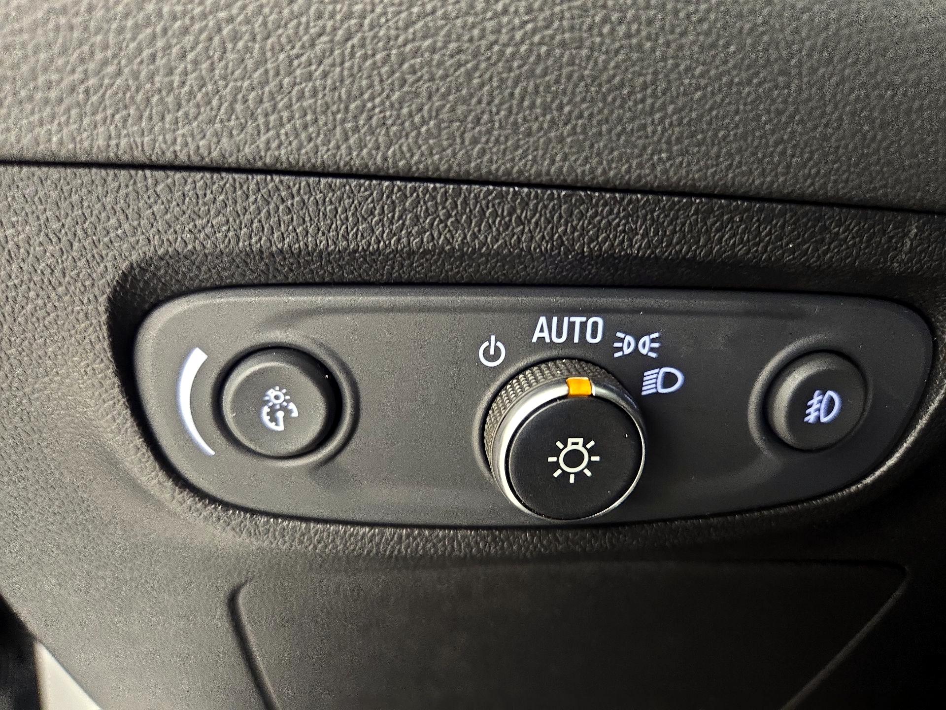 Thumbnail: 2021 Buick Encore GX - 13