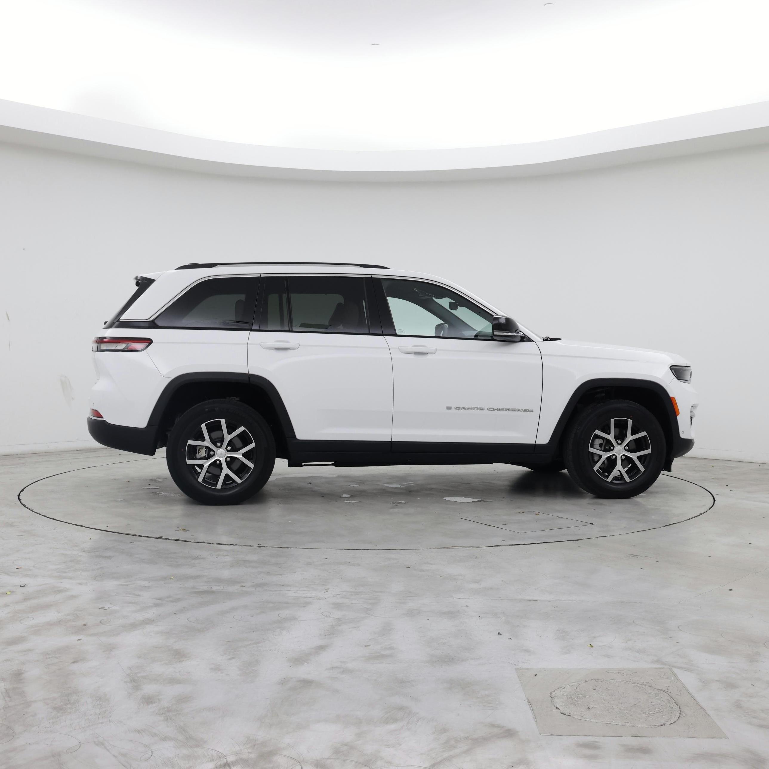 Thumbnail: 2023 Jeep Grand Cherokee - 7