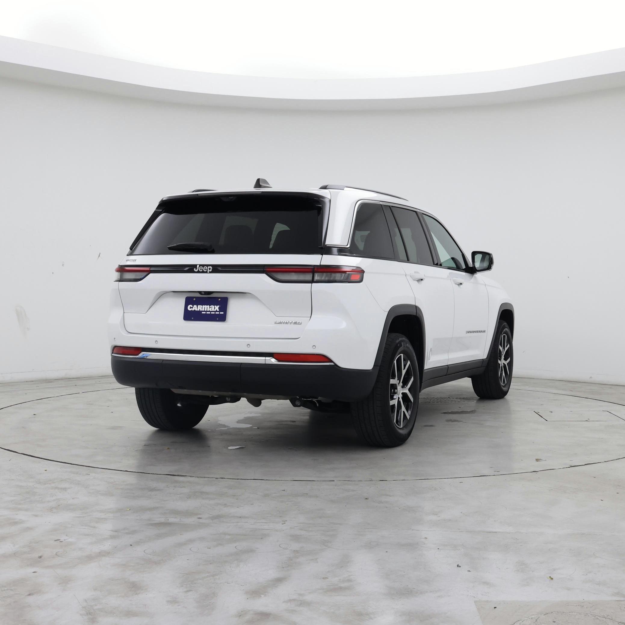 Thumbnail: 2023 Jeep Grand Cherokee - 8