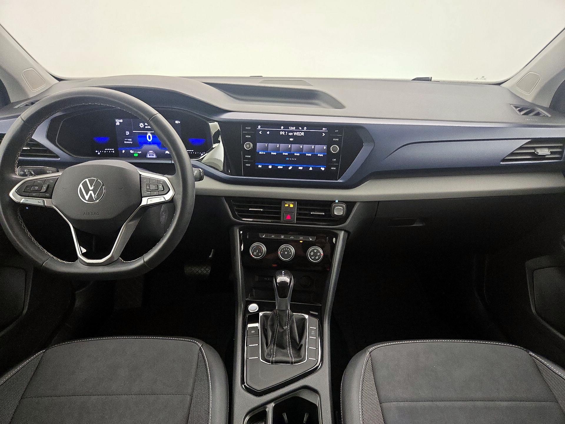 Thumbnail: 2023 Volkswagen Taos - 9