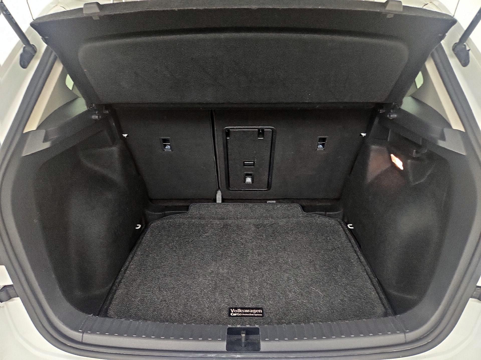 Thumbnail: 2023 Volkswagen Taos - 20