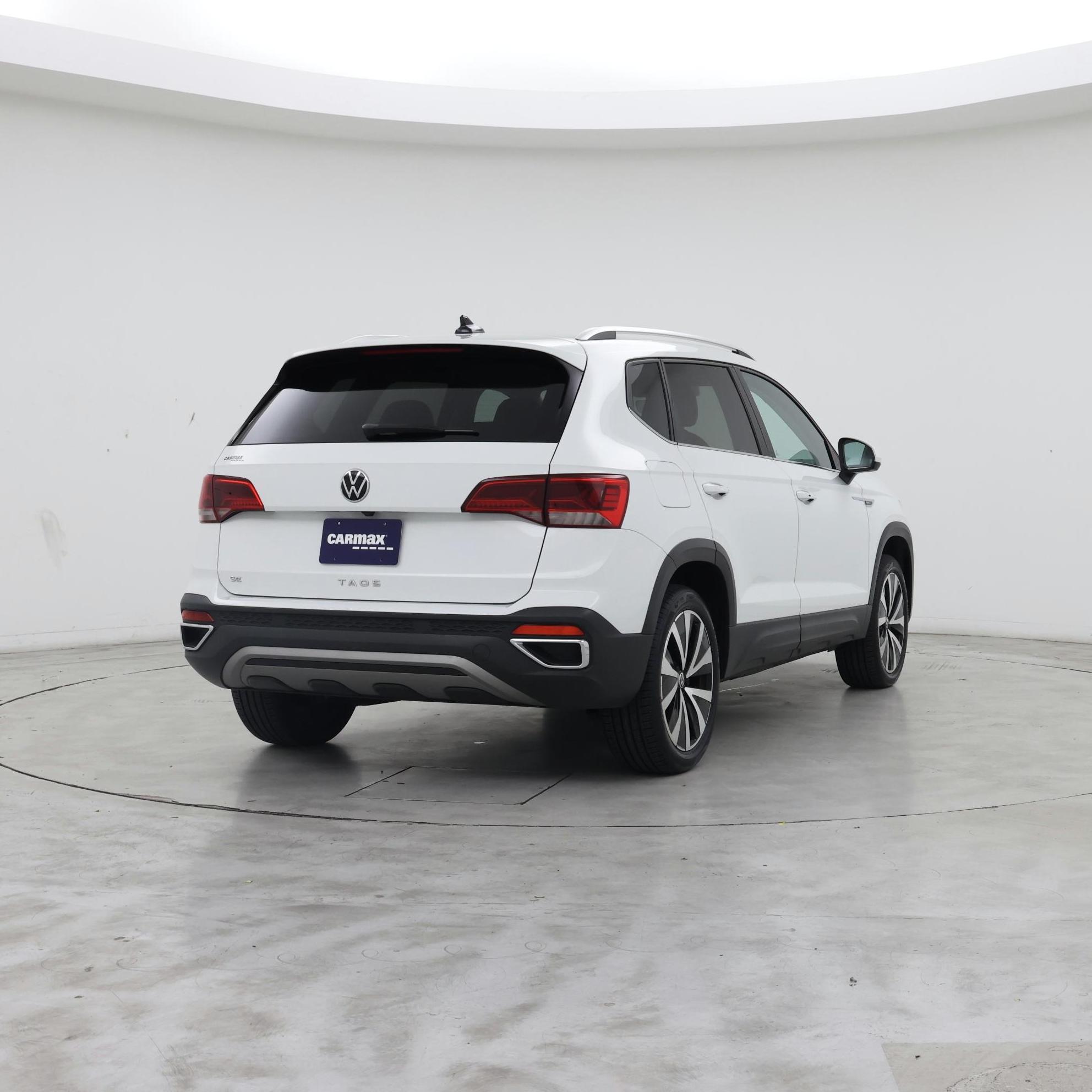 Thumbnail: 2023 Volkswagen Taos - 8