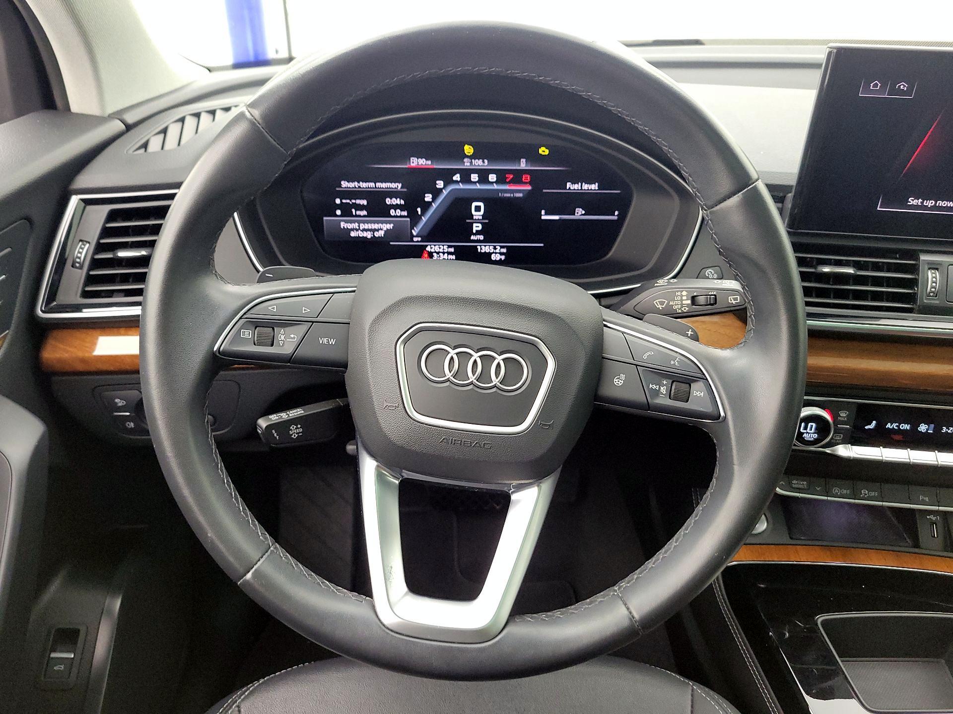 Thumbnail: 2022 Audi Q5 - 10