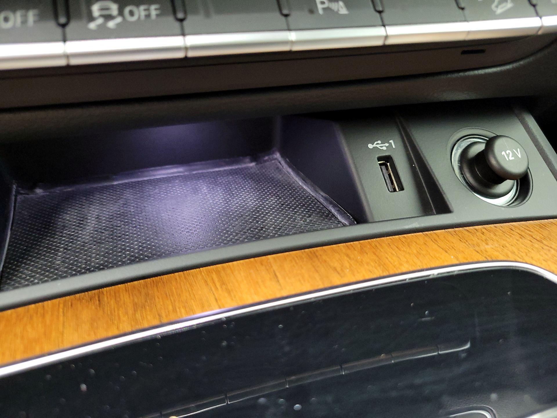 Thumbnail: 2022 Audi Q5 - 18