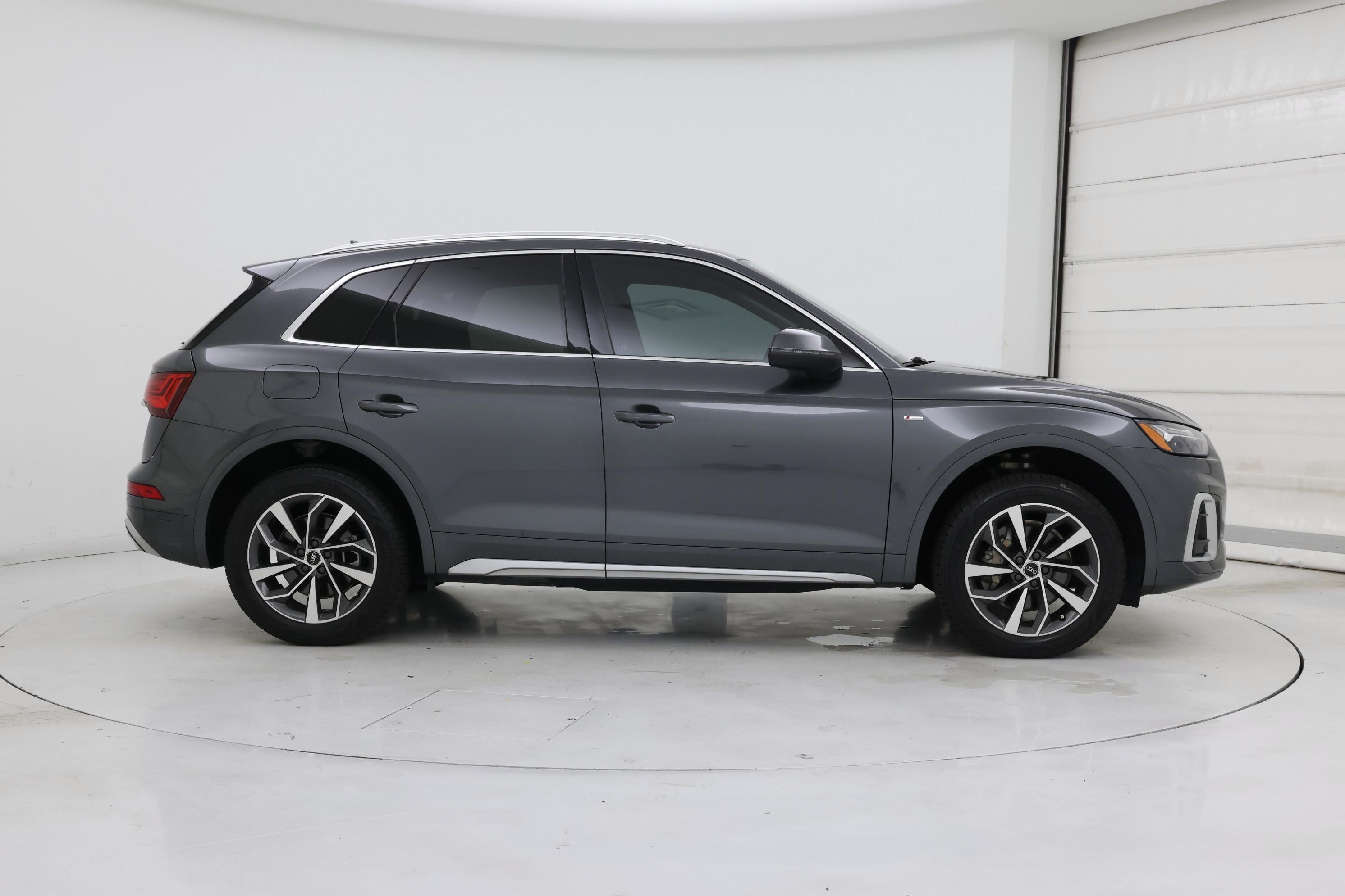 Thumbnail: 2022 Audi Q5 - 7