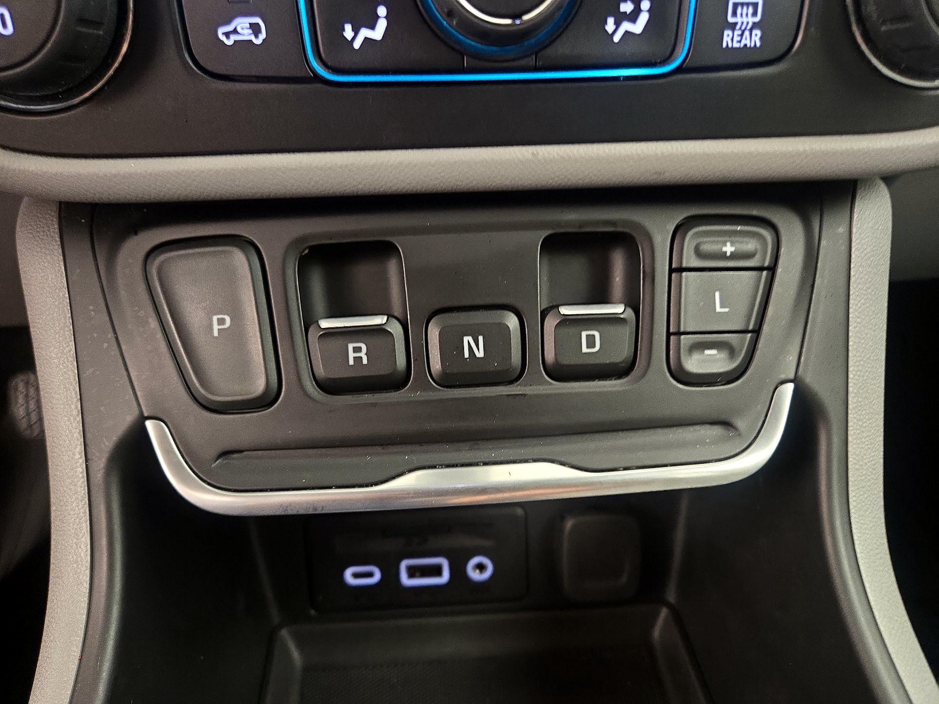 Thumbnail: 2020 GMC Terrain - 17