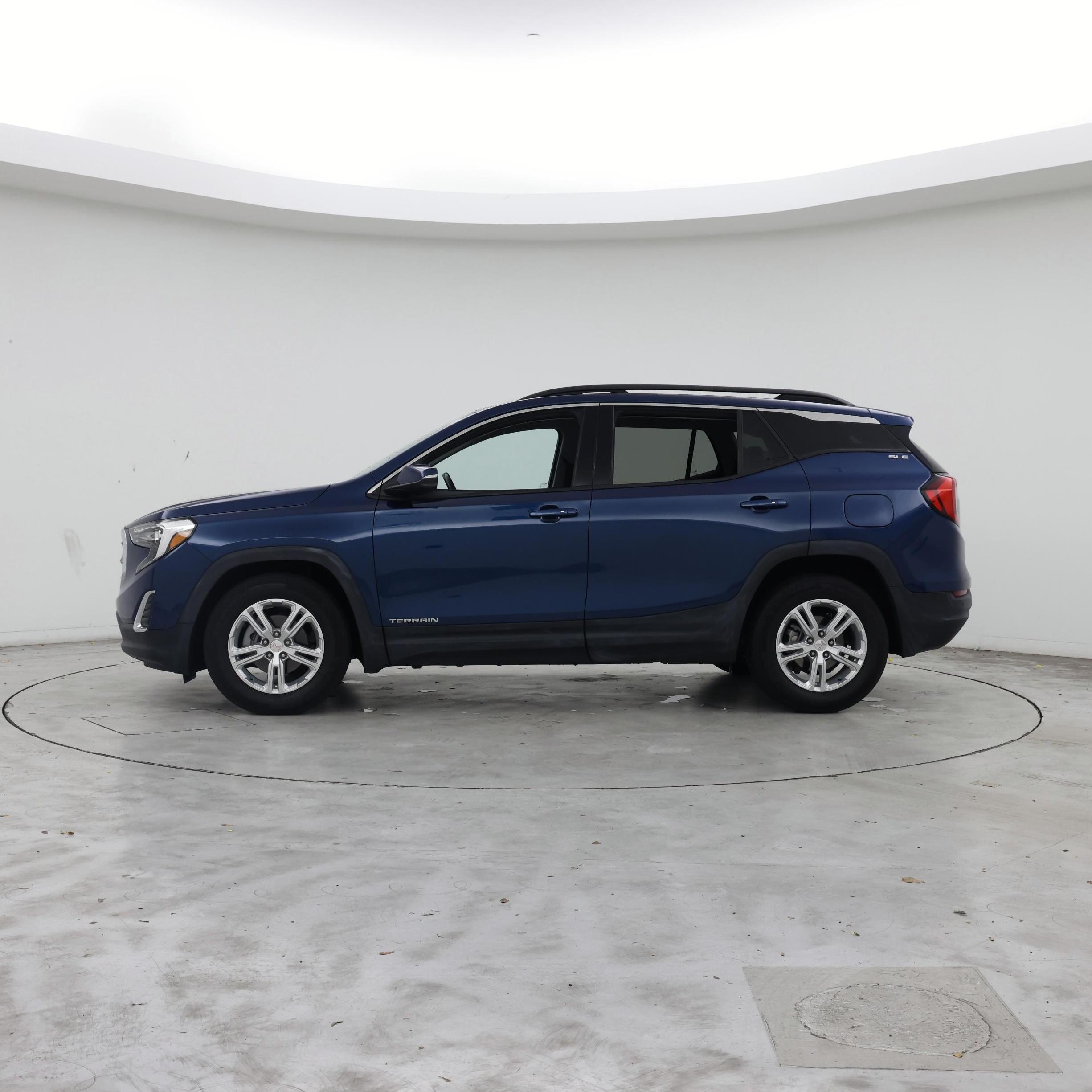 Thumbnail: 2020 GMC Terrain - 3