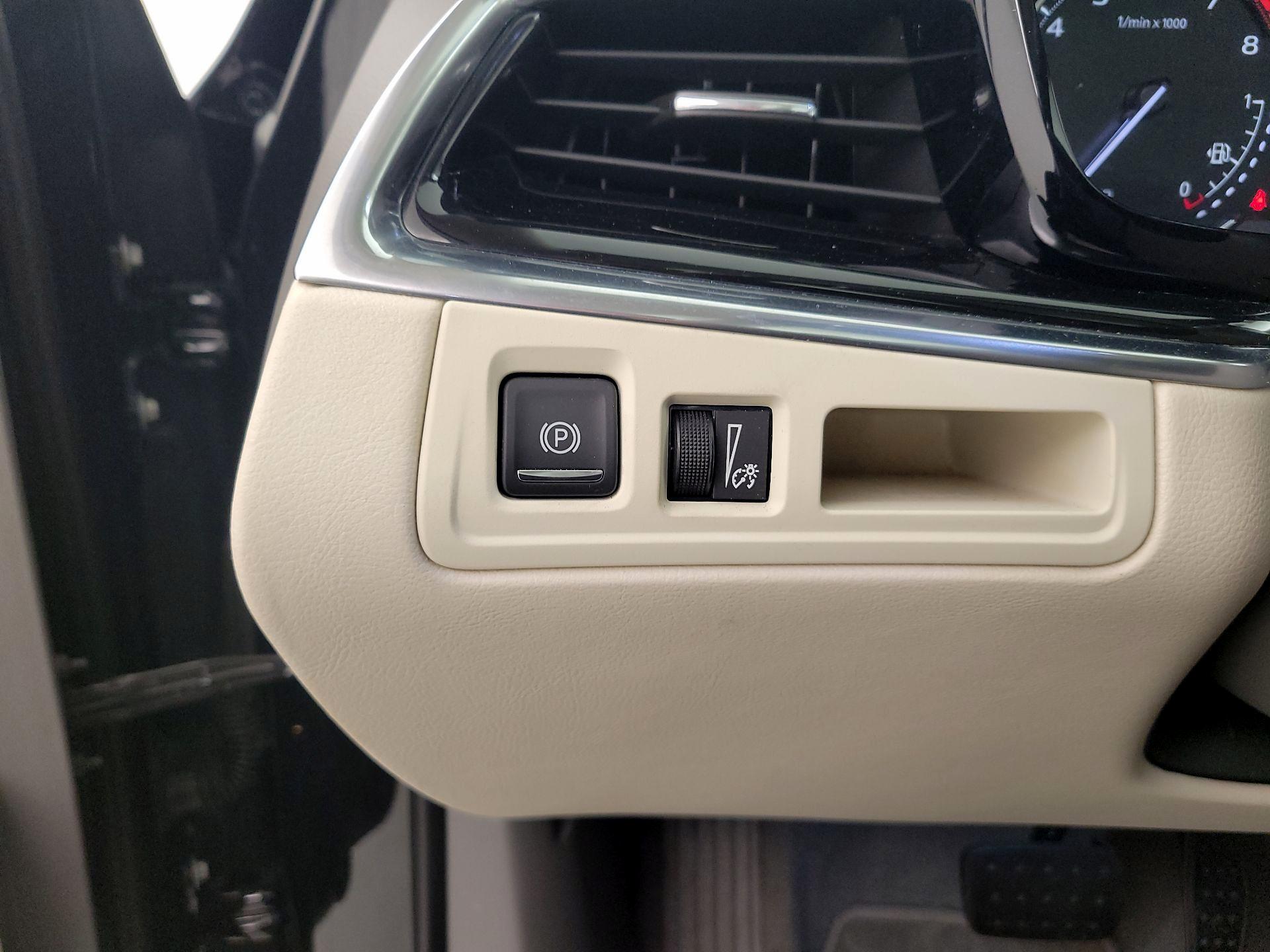 Thumbnail: 2020 Cadillac XT6 - 13