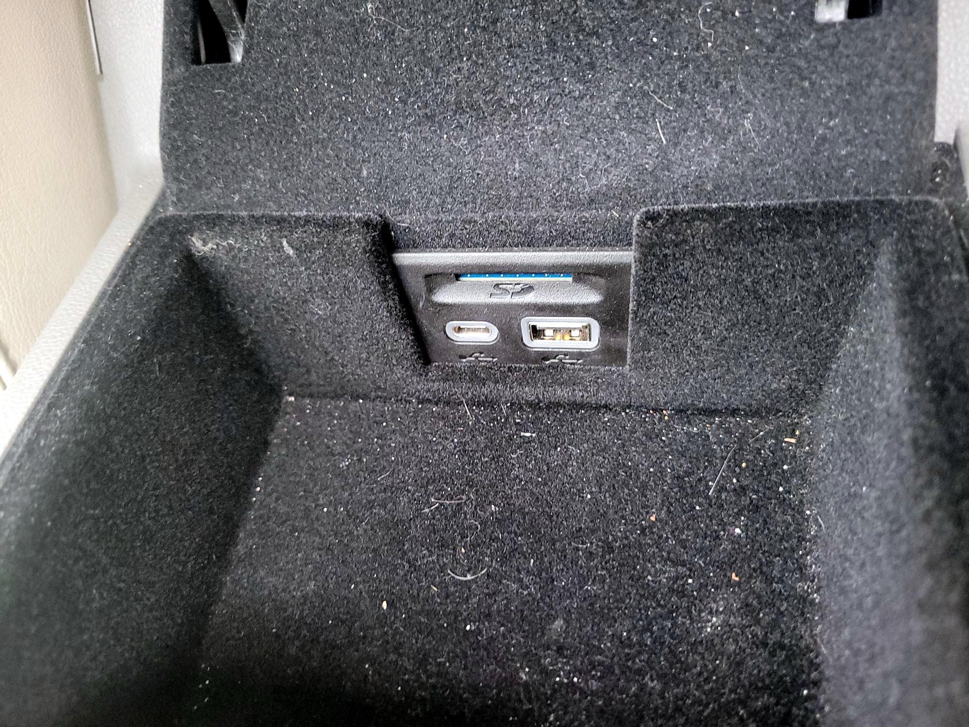 Thumbnail: 2020 Cadillac XT6 - 18