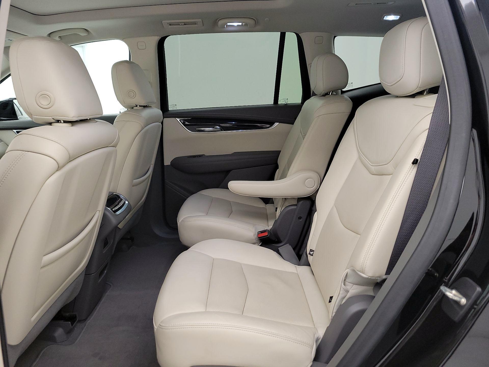 Thumbnail: 2020 Cadillac XT6 - 19