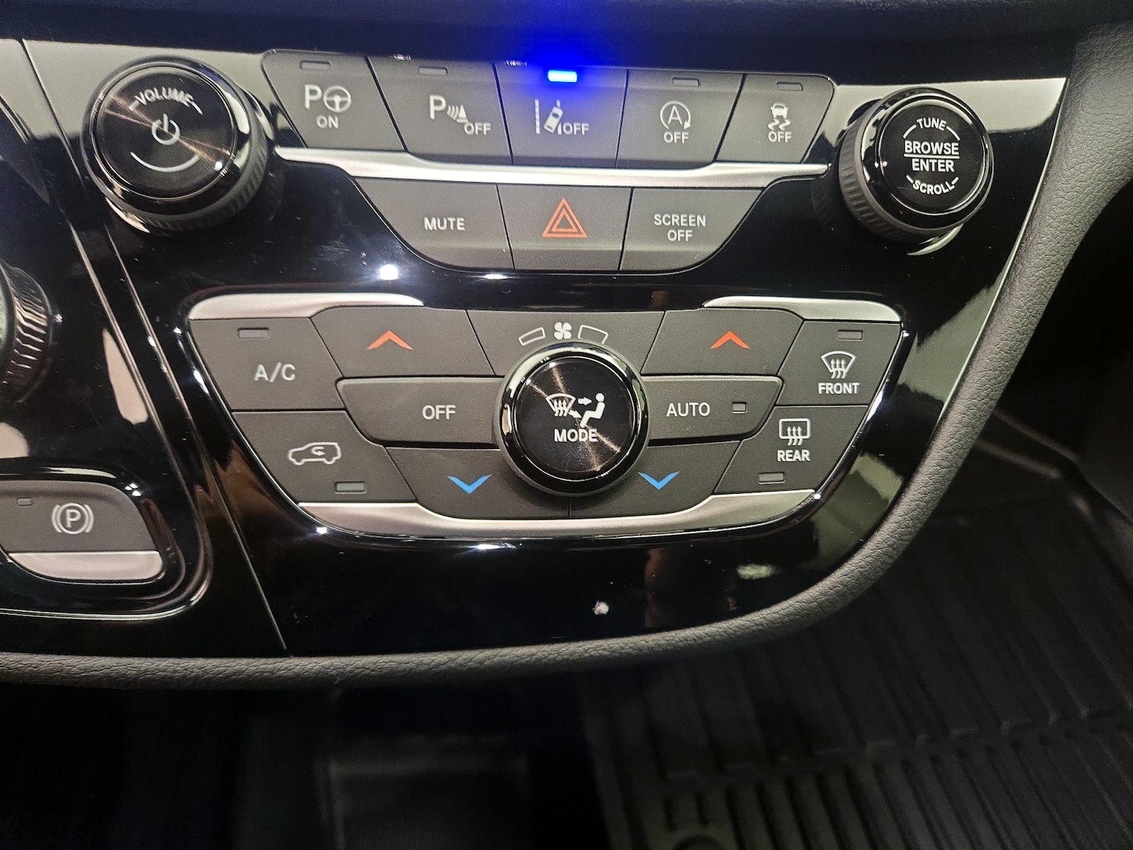 2025 Chrysler Pacifica Select - Photo 17