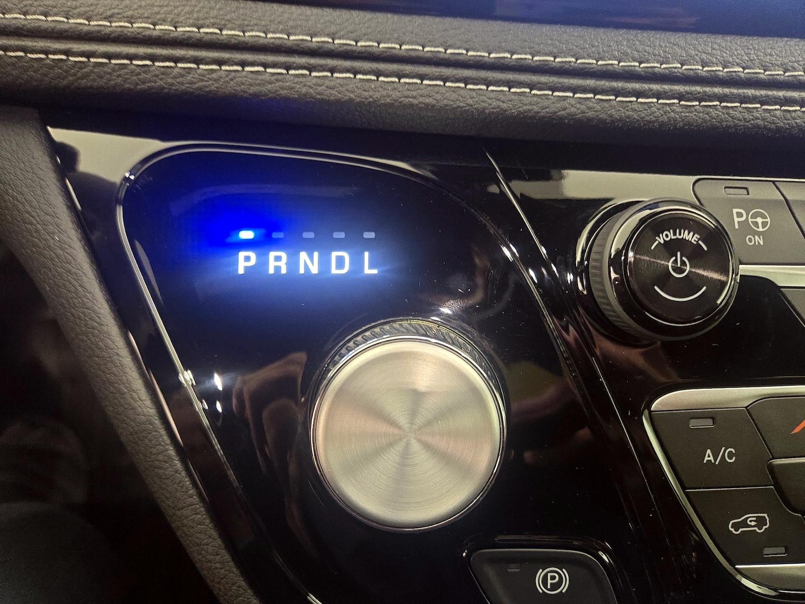 2025 Chrysler Pacifica Select - Photo 18