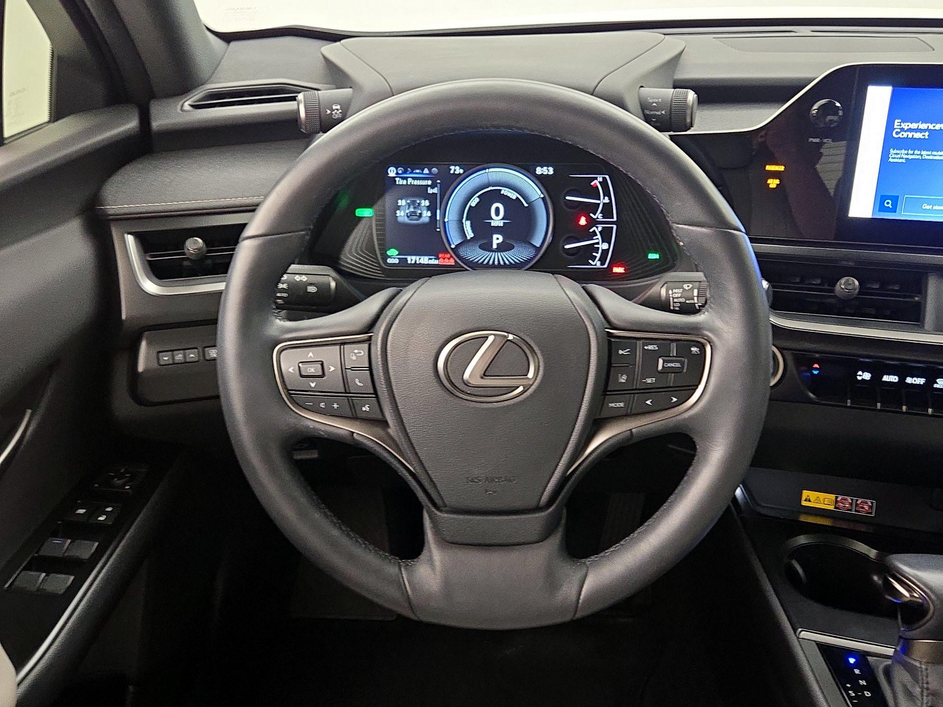 Thumbnail: 2024 Lexus UX - 10