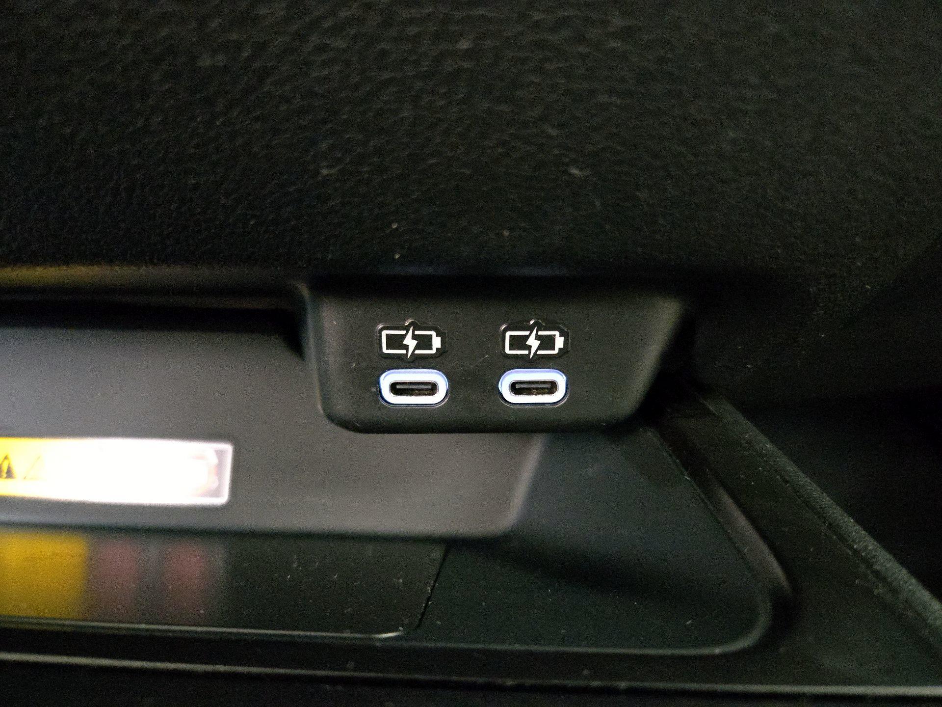 Thumbnail: 2024 Lexus UX - 18