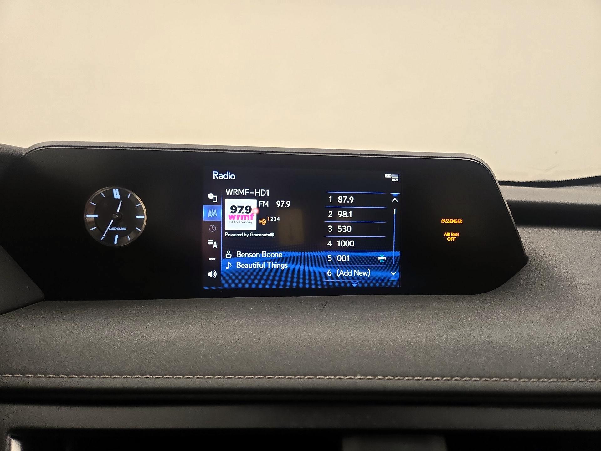 Thumbnail: 2019 Lexus UX - 15