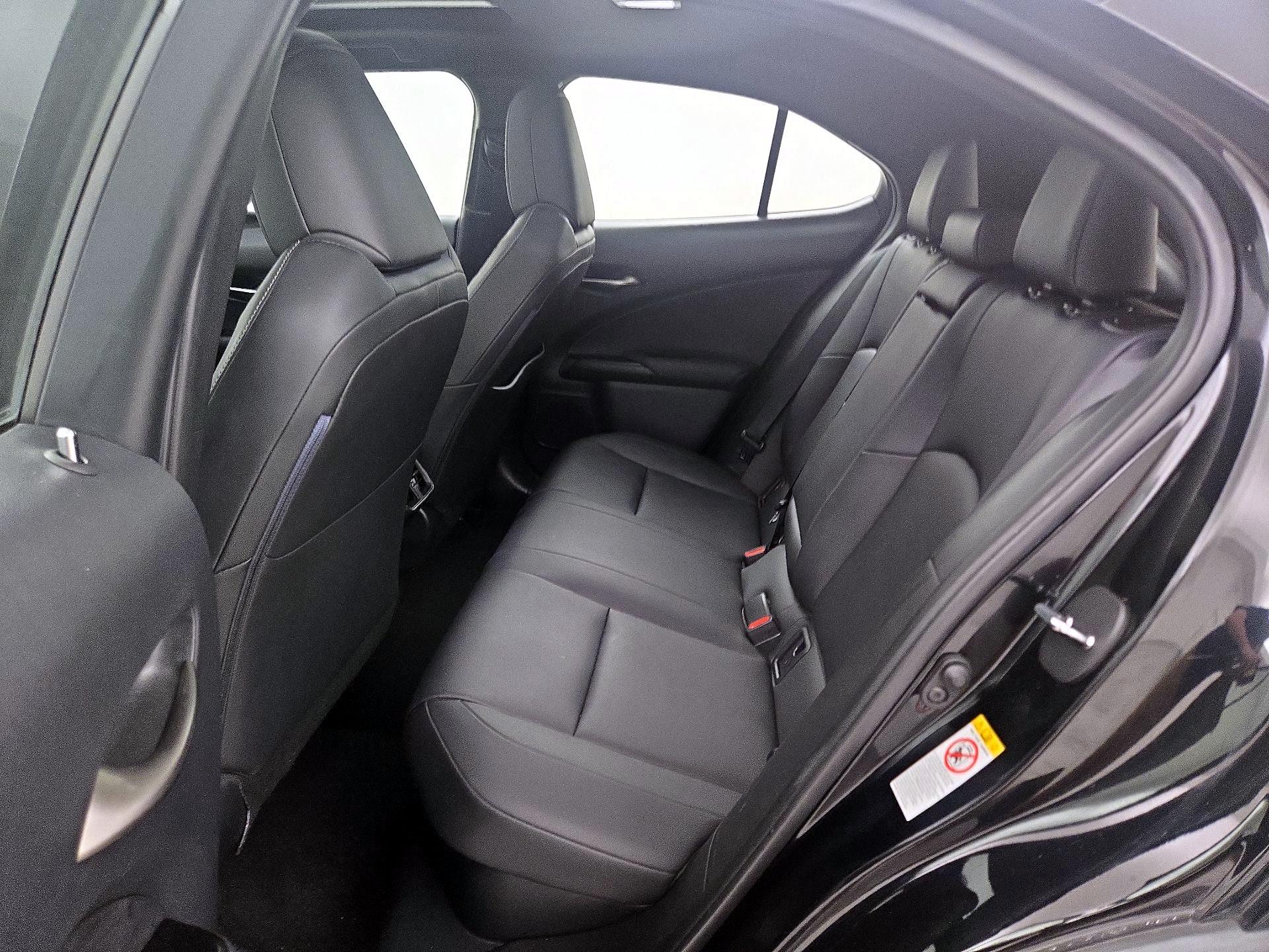 Thumbnail: 2019 Lexus UX - 20