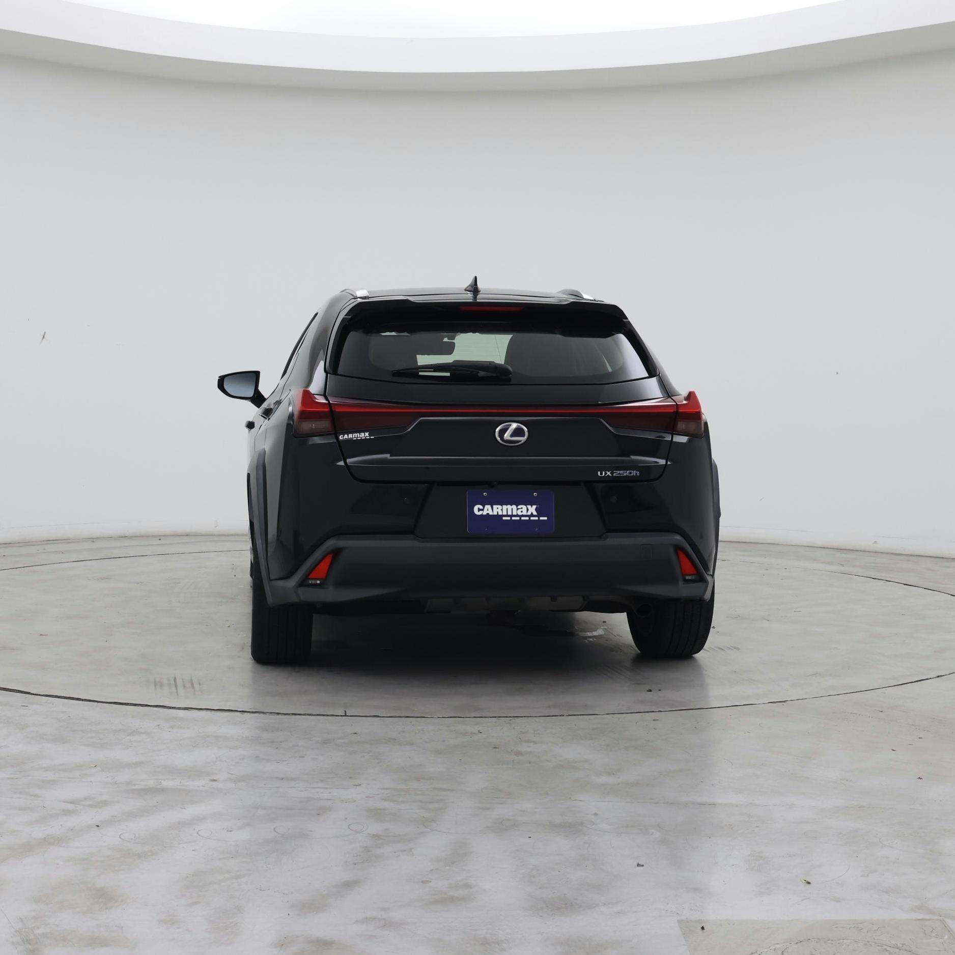 Thumbnail: 2019 Lexus UX - 6