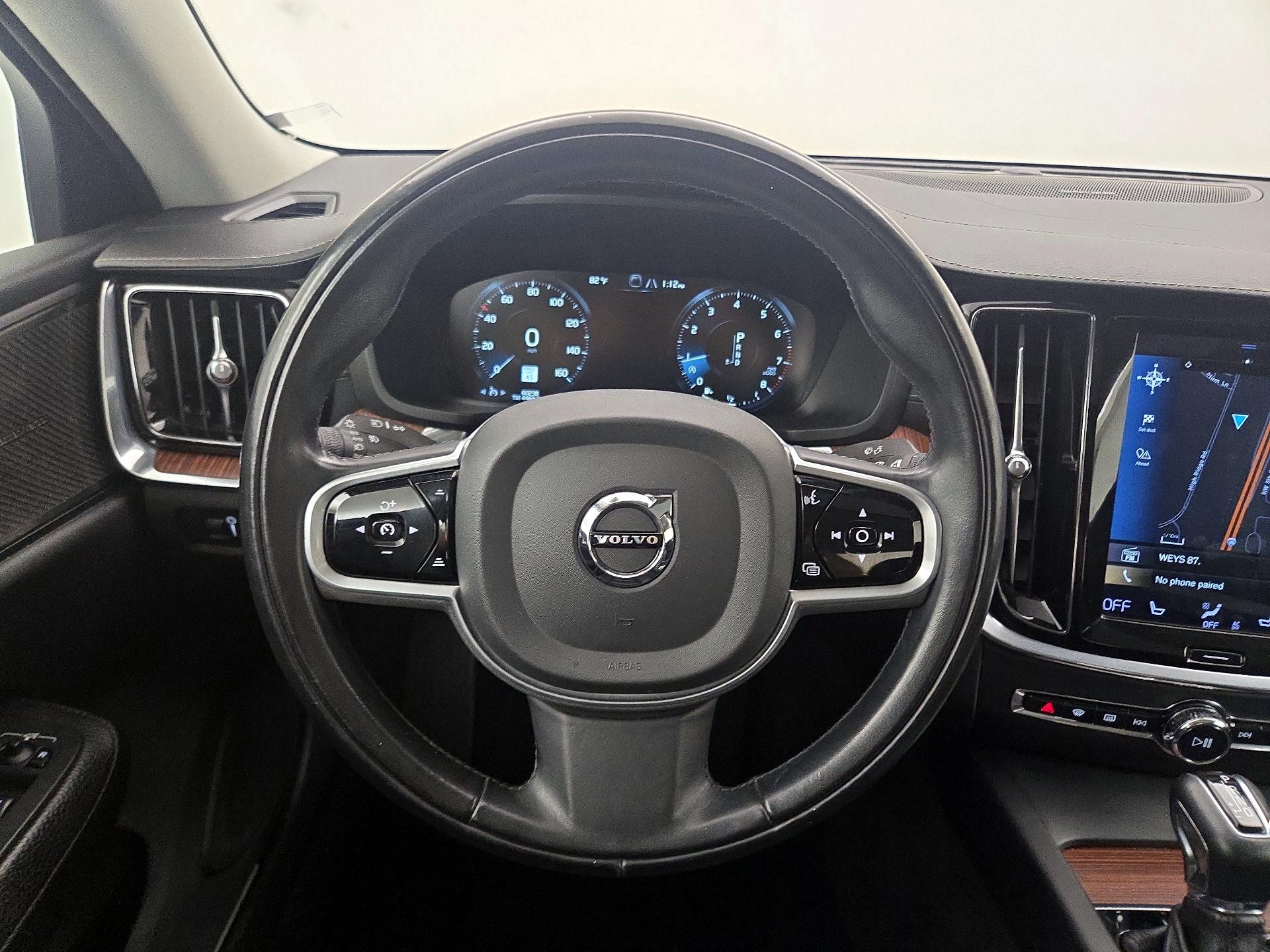 Thumbnail: 2020 Volvo S60 - 10