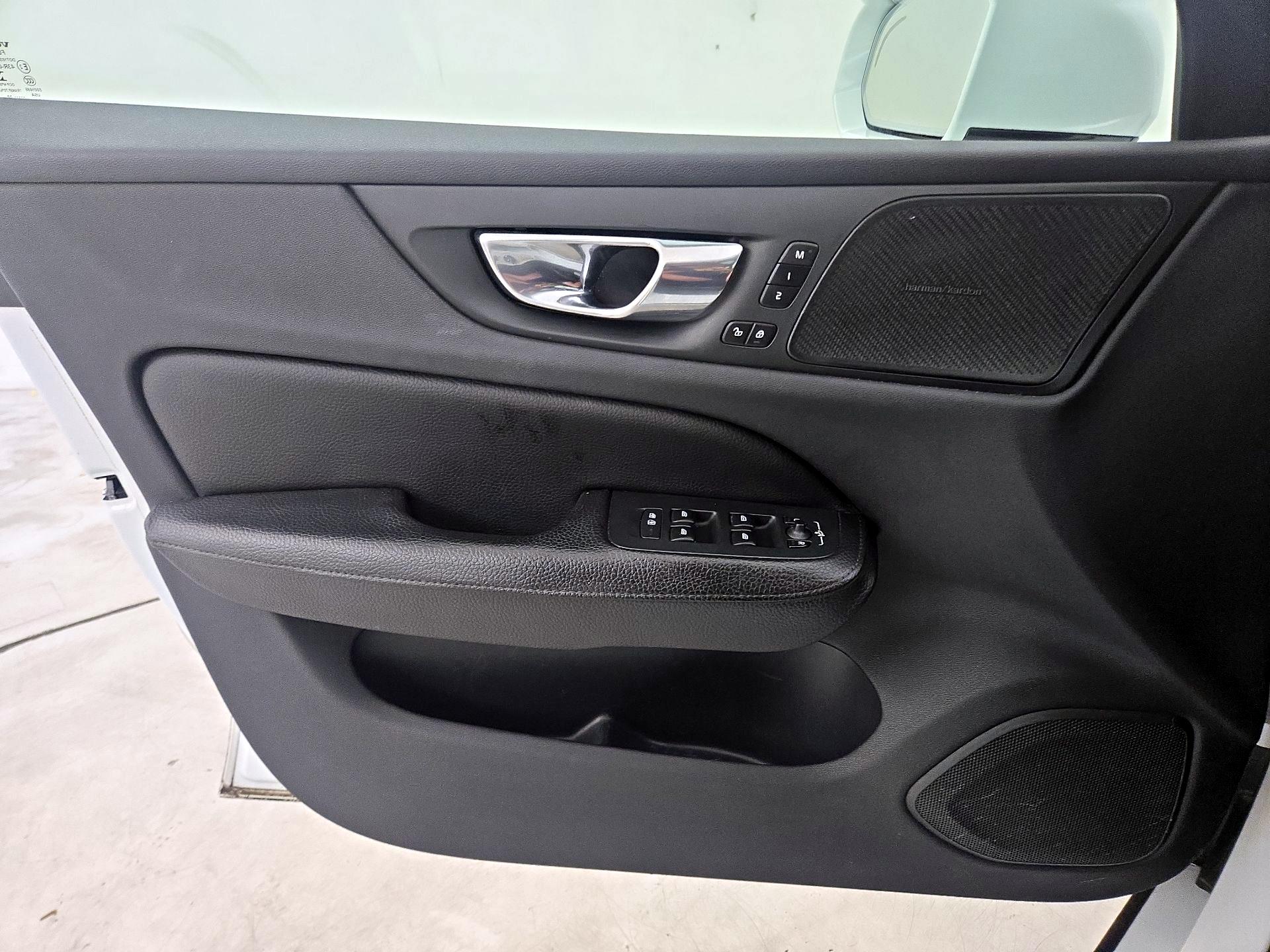 Thumbnail: 2020 Volvo S60 - 12