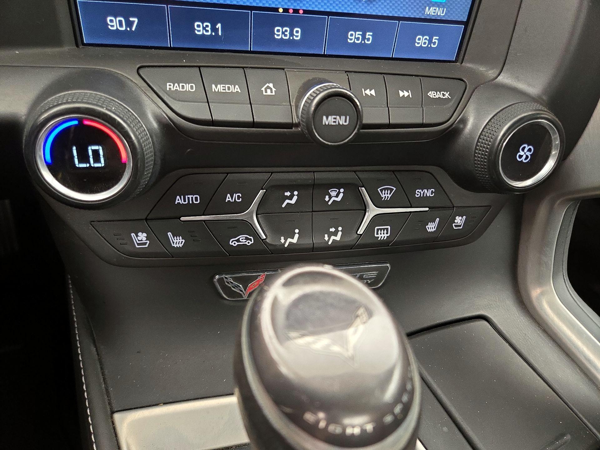 Thumbnail: 2015 Chevrolet Corvette - 16