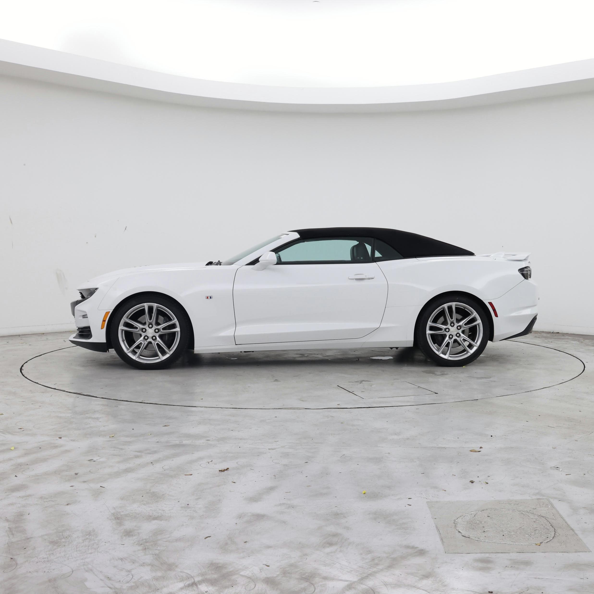 Thumbnail: 2019 Chevrolet Camaro - 3