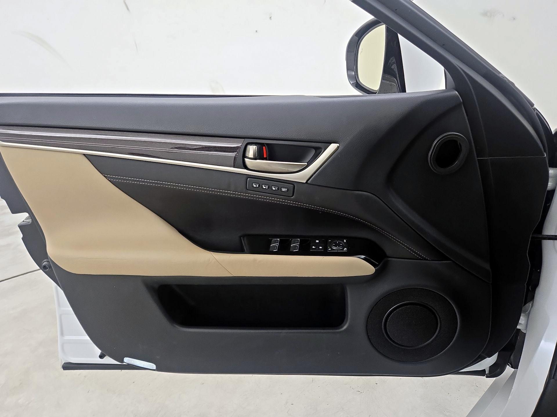 Thumbnail: 2017 Lexus GS - 12