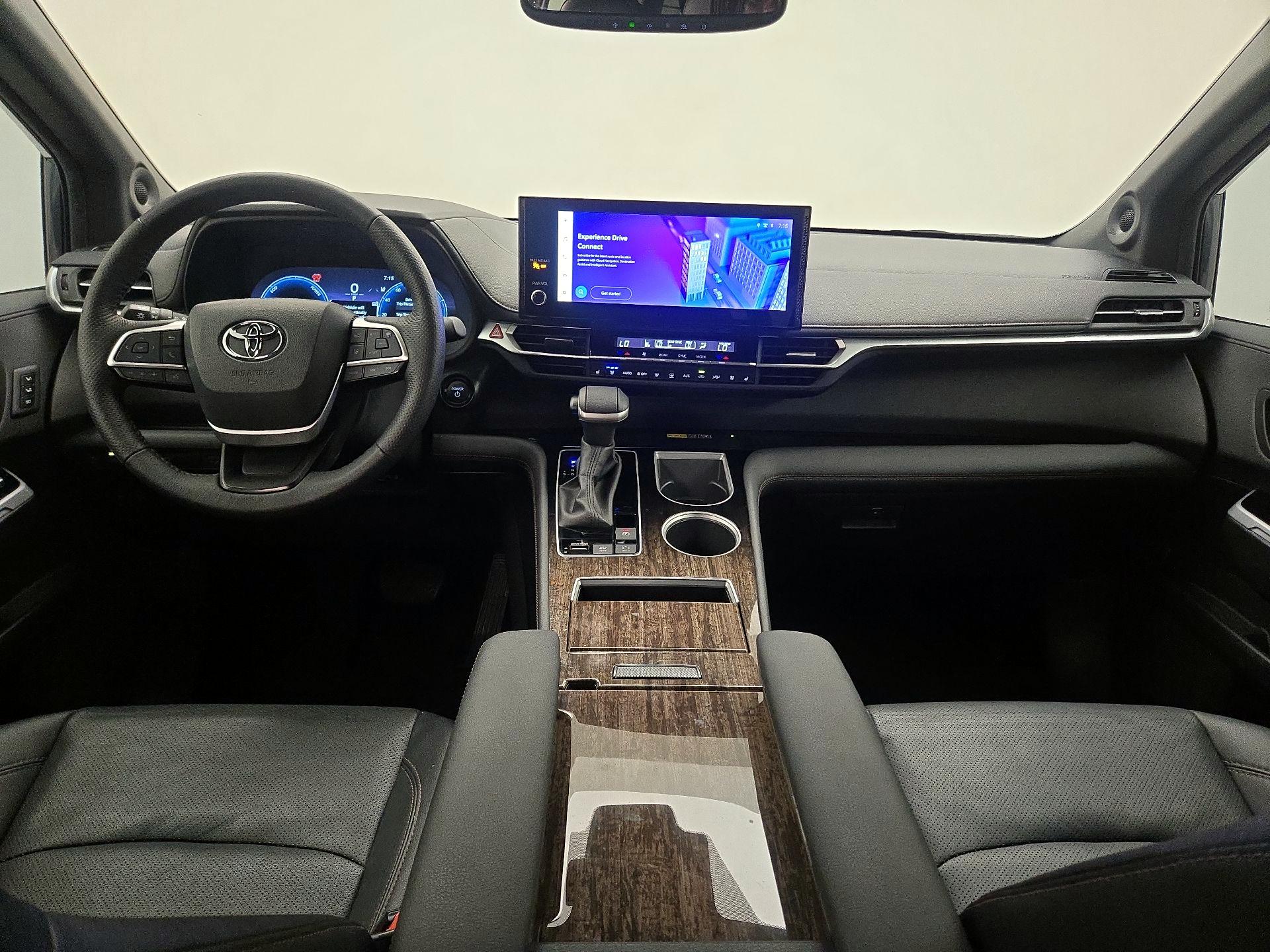 Thumbnail: 2025 Toyota Sienna - 9