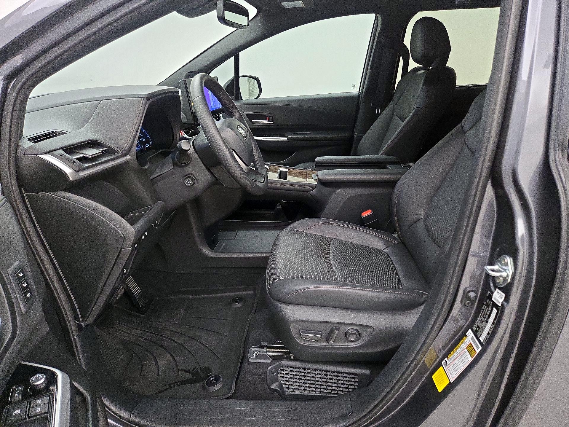 Thumbnail: 2025 Toyota Sienna - 11