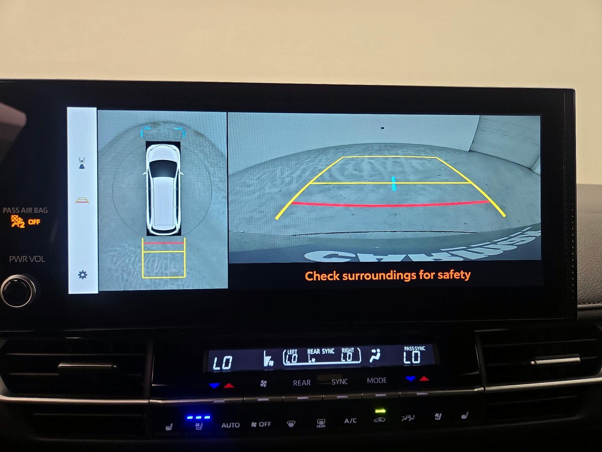 Thumbnail: 2025 Toyota Sienna - 14