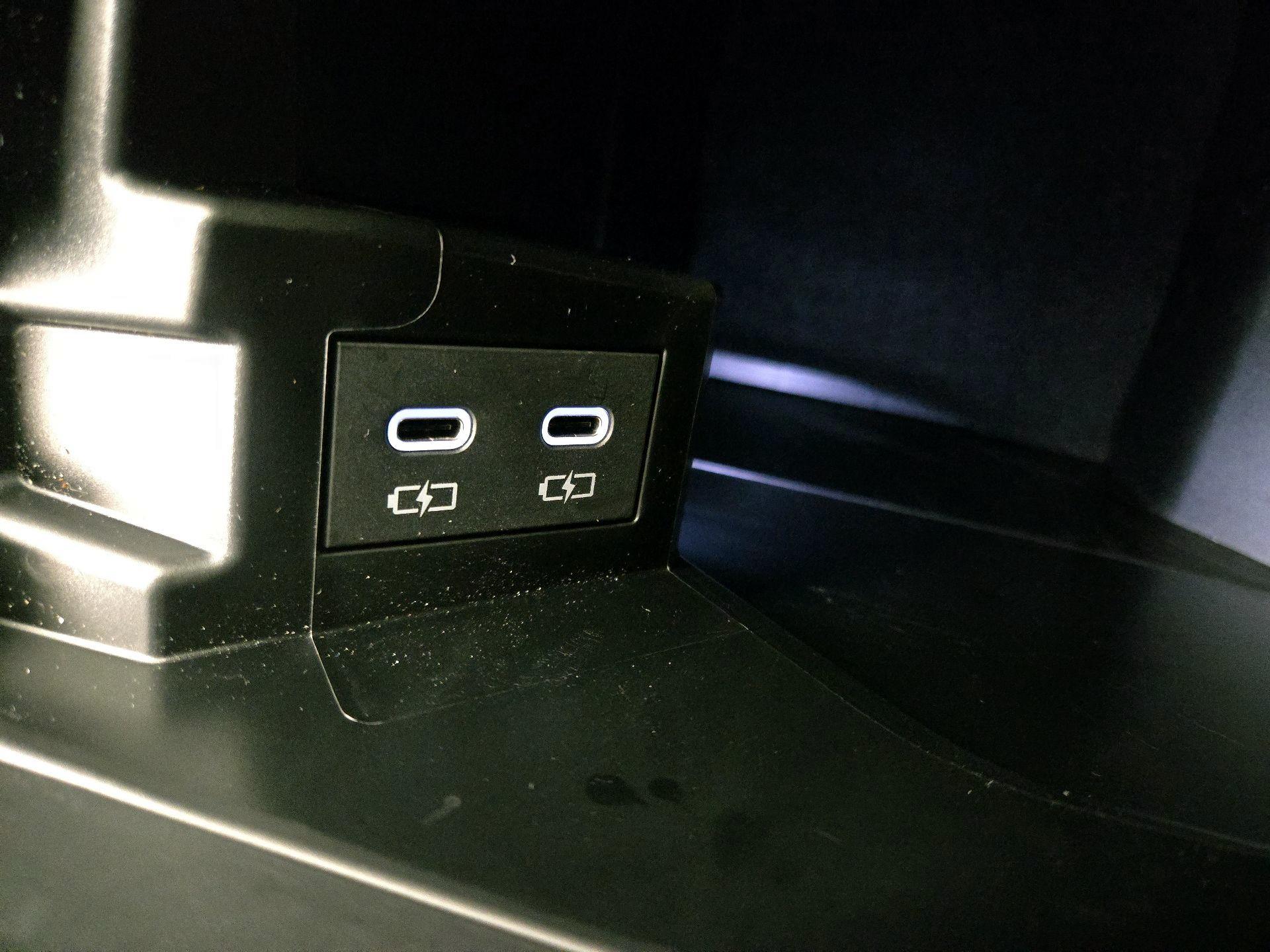 Thumbnail: 2025 Toyota Sienna - 18