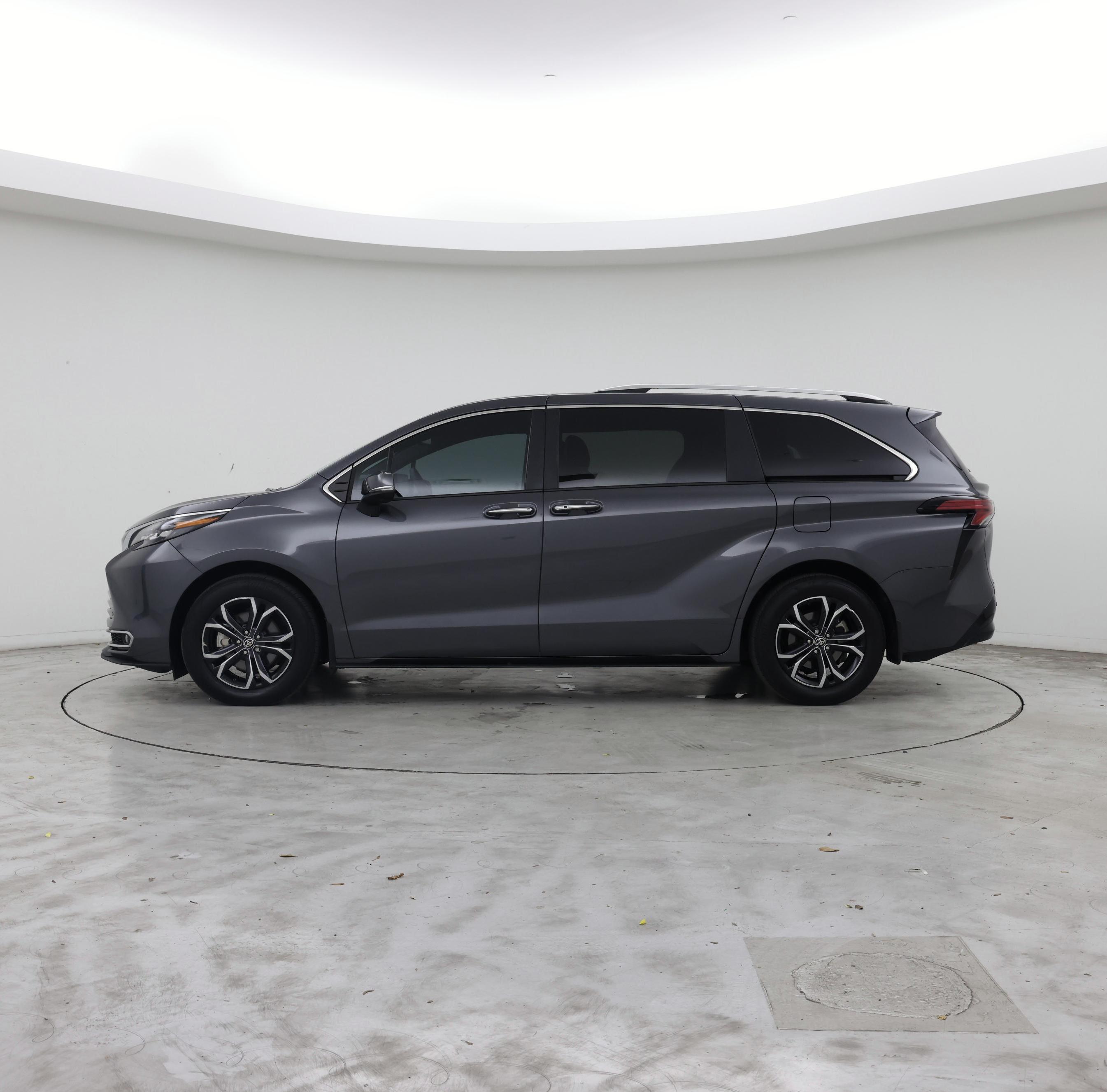 Thumbnail: 2025 Toyota Sienna - 3