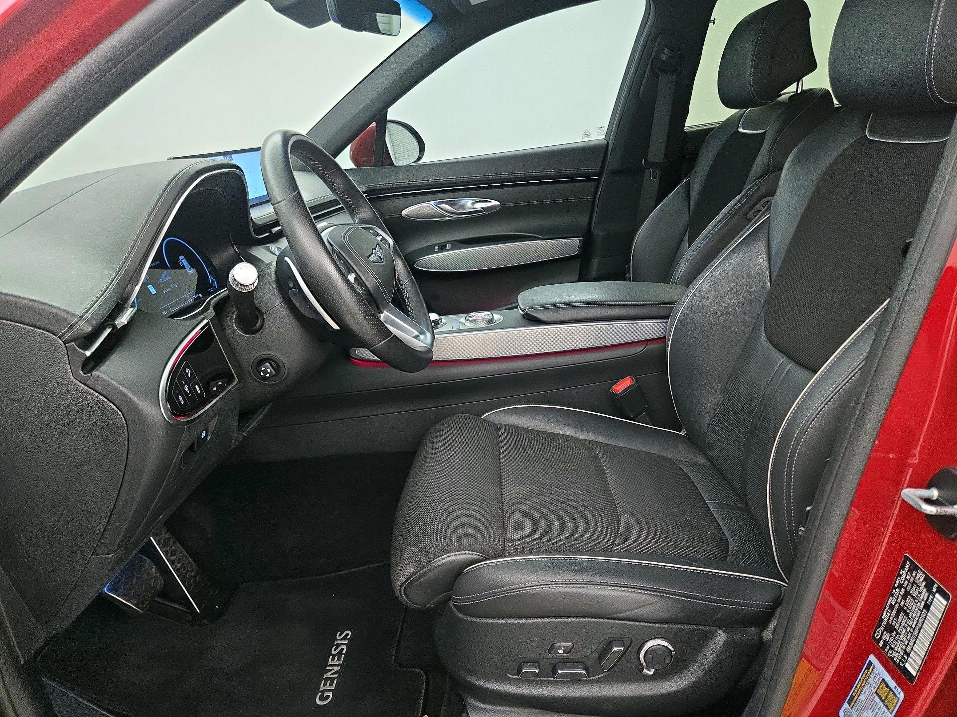 Thumbnail: 2023 Genesis GV70 - 11