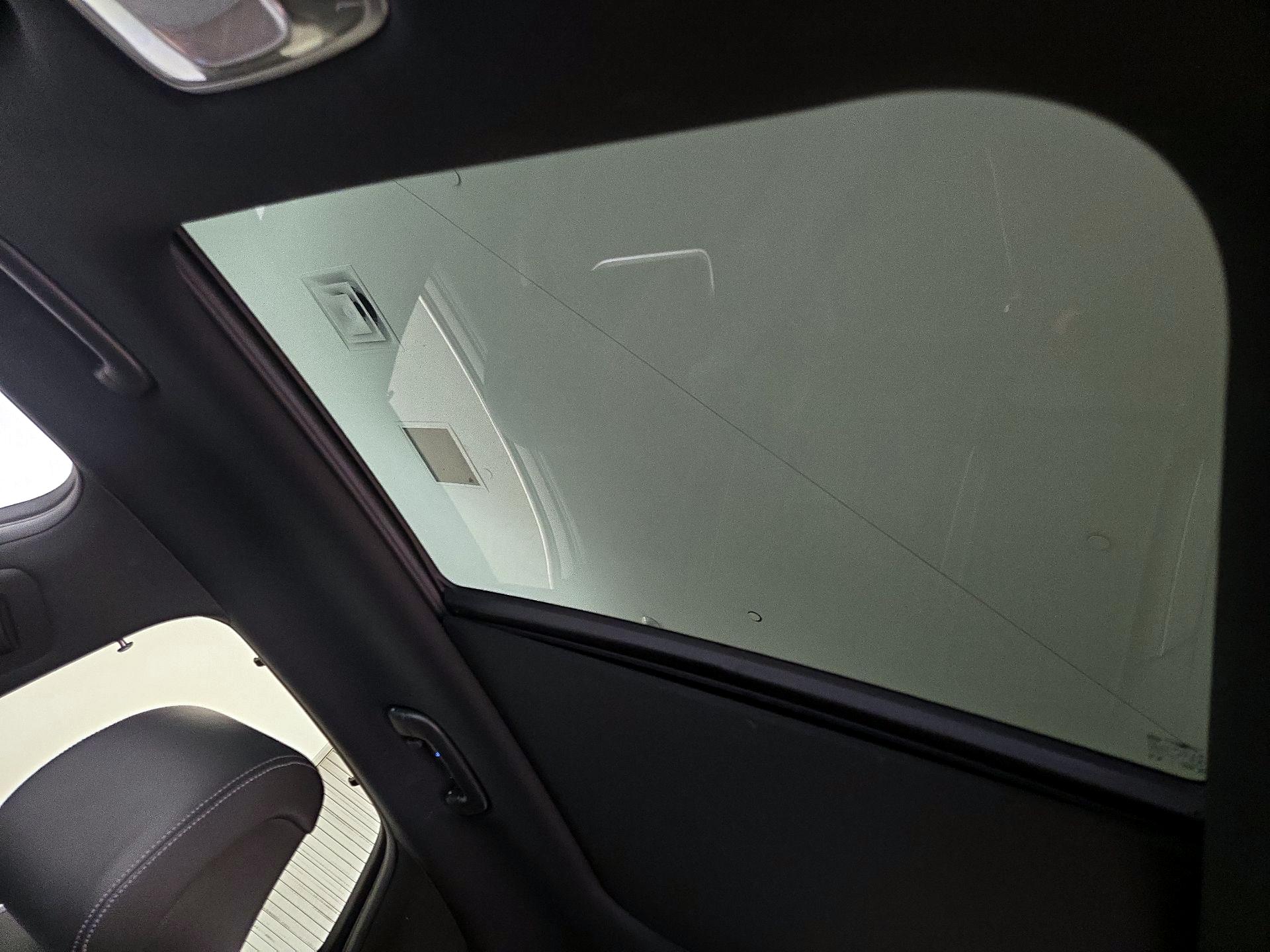 Thumbnail: 2023 Genesis GV70 - 20