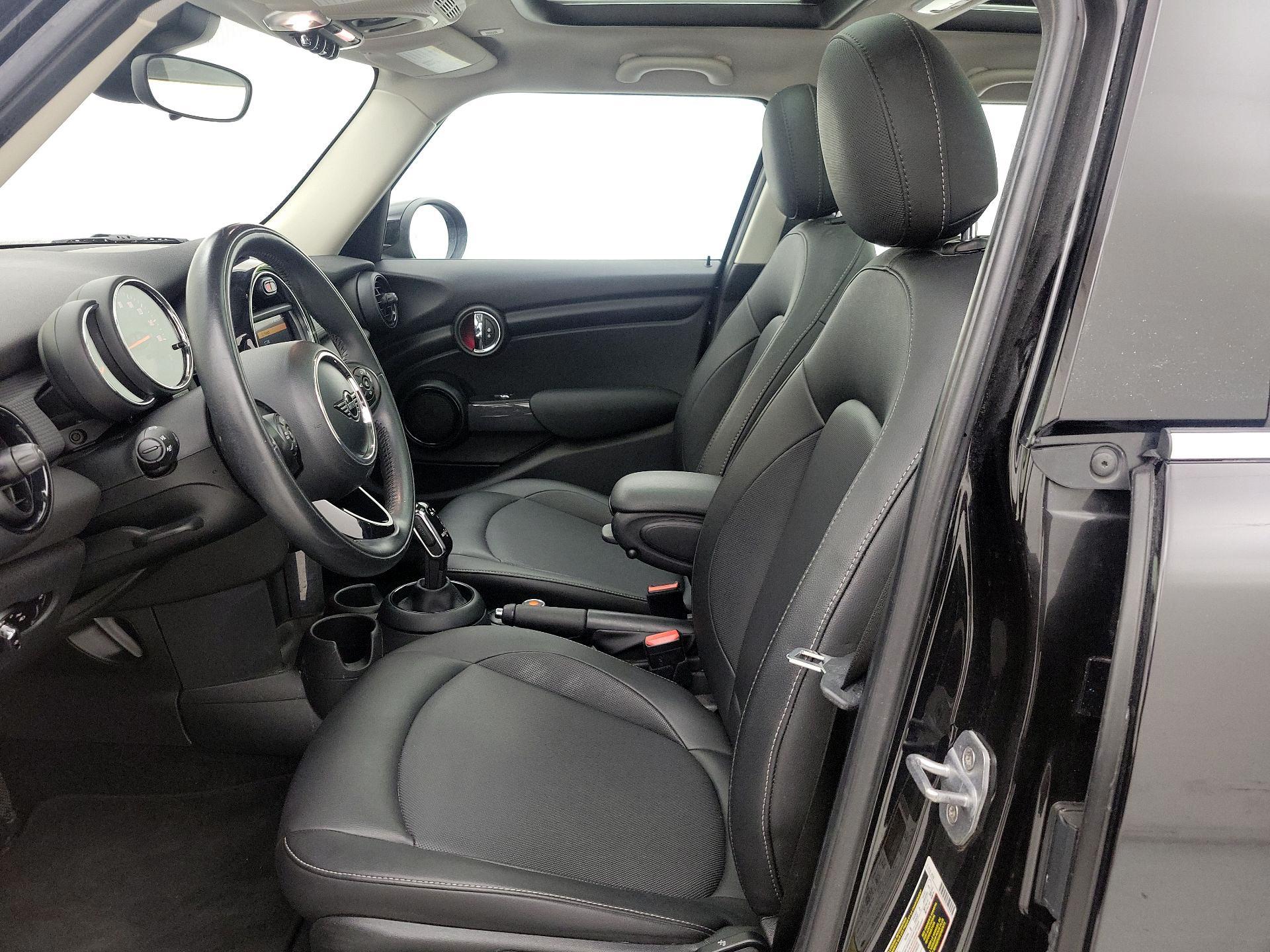 Thumbnail: 2020 MINI Cooper Hardtop - 11