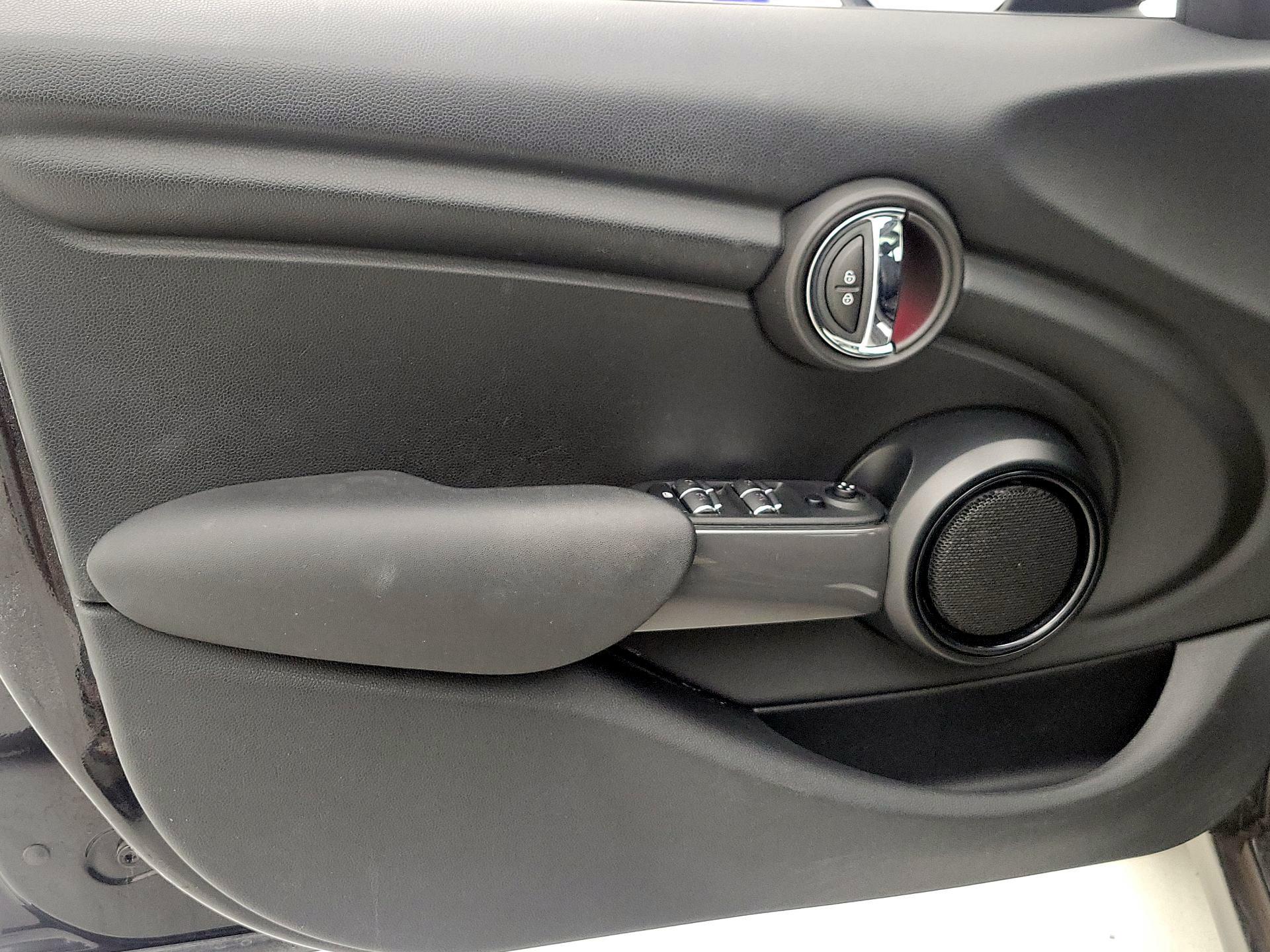 Thumbnail: 2020 MINI Cooper Hardtop - 12