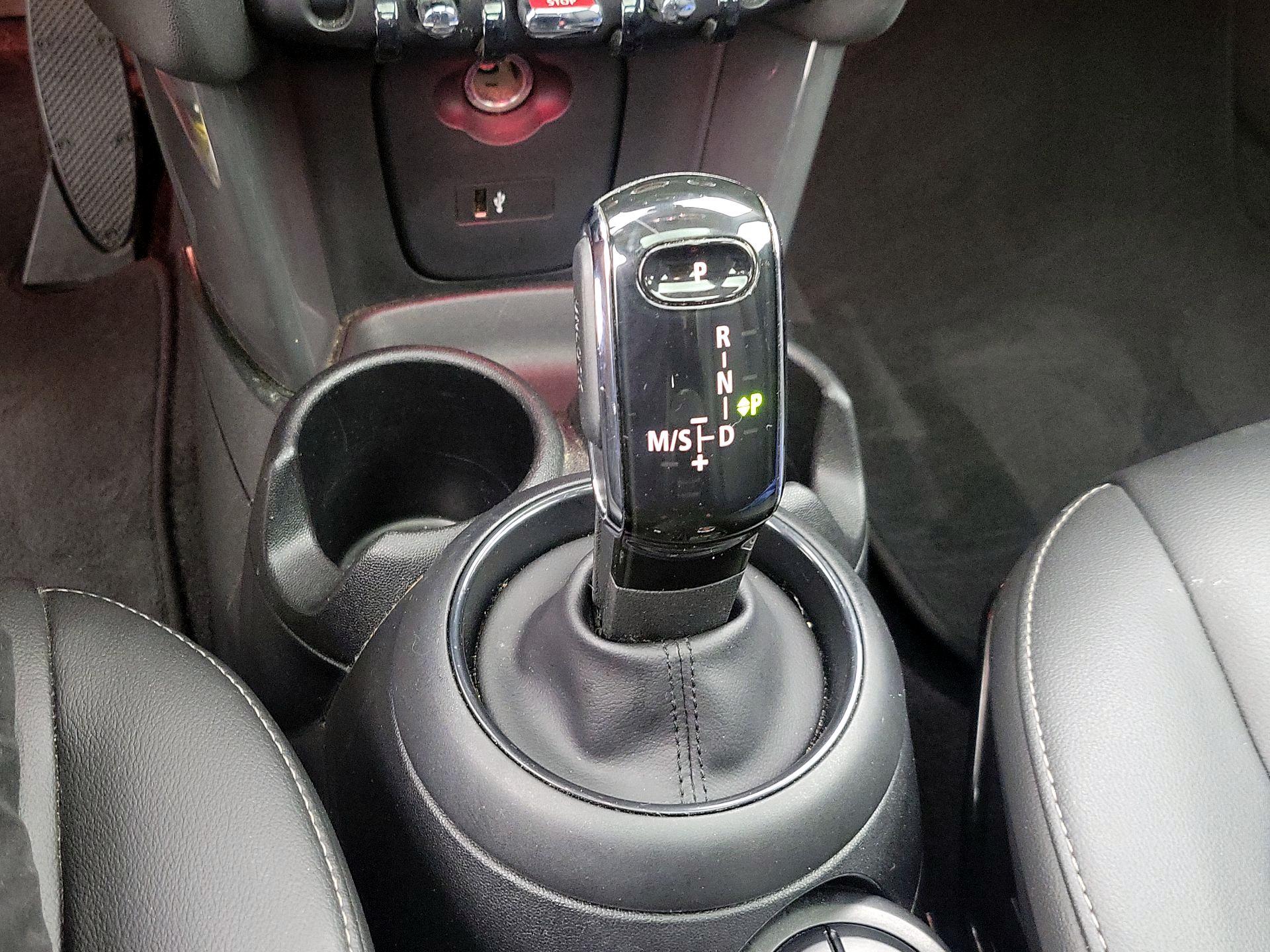 Thumbnail: 2020 MINI Cooper Hardtop - 17