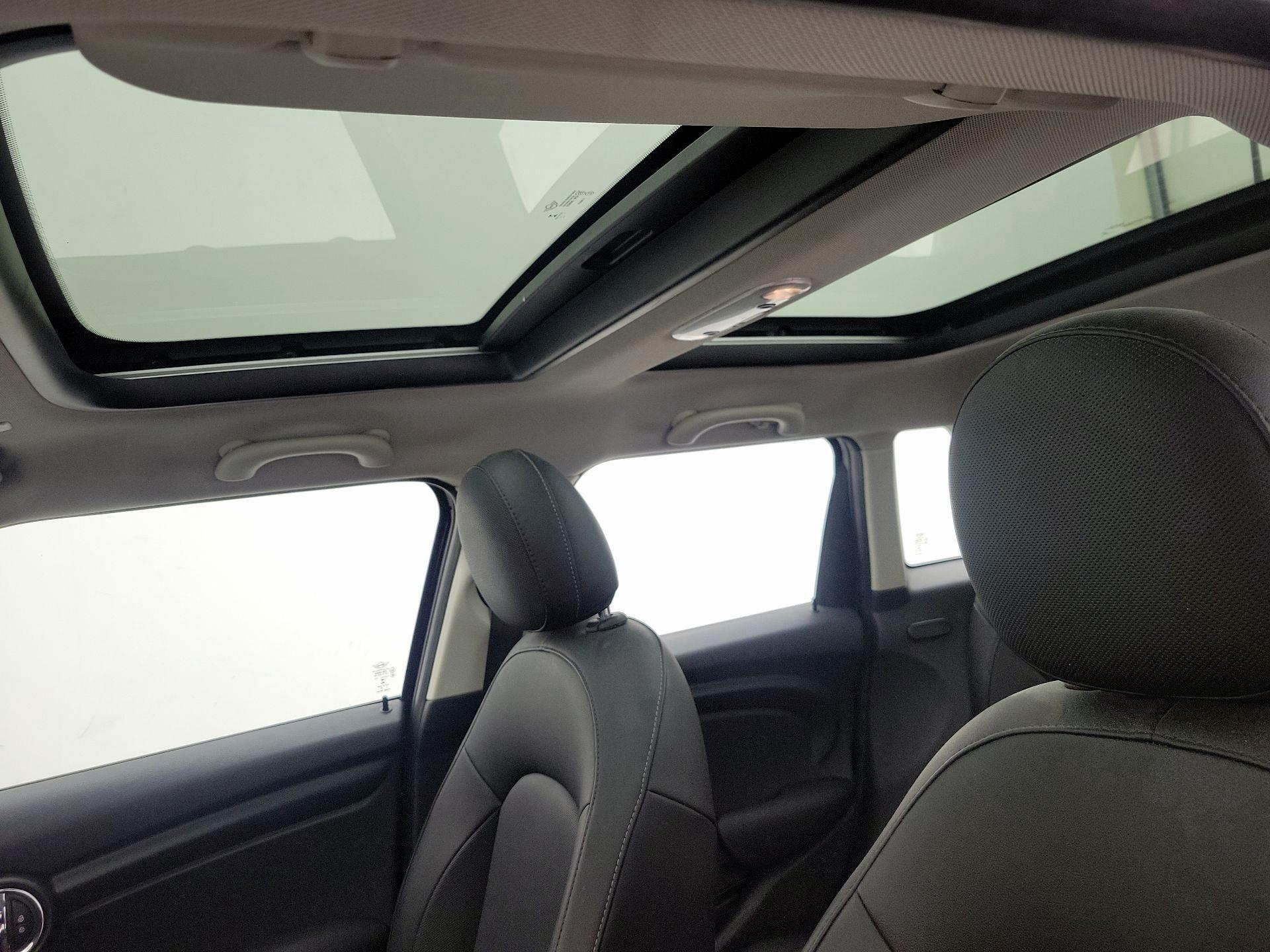 Thumbnail: 2020 MINI Cooper Hardtop - 19