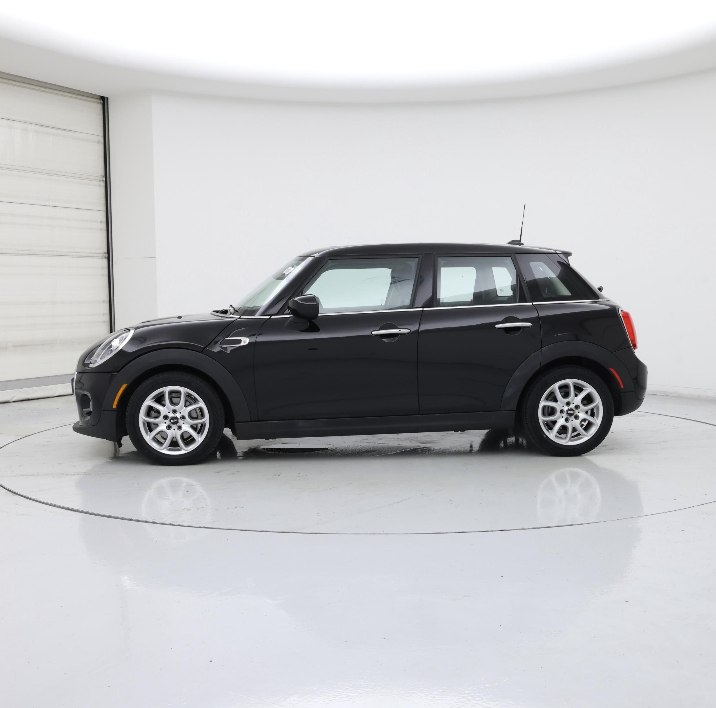 Thumbnail: 2020 MINI Cooper Hardtop - 3