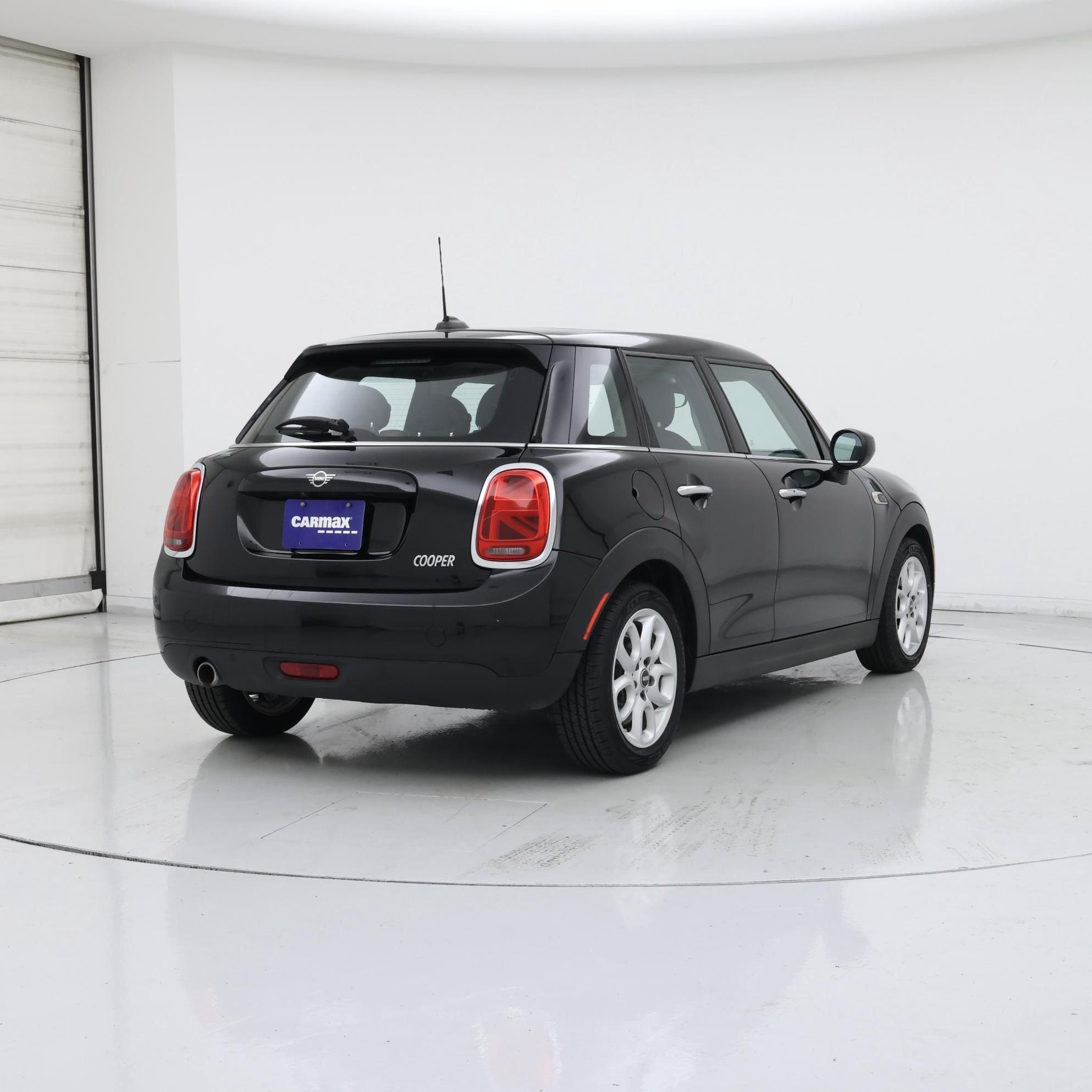 Thumbnail: 2020 MINI Cooper Hardtop - 8