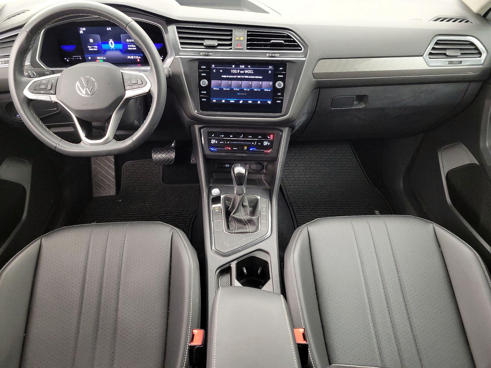 Thumbnail: 2023 Volkswagen Tiguan - 9