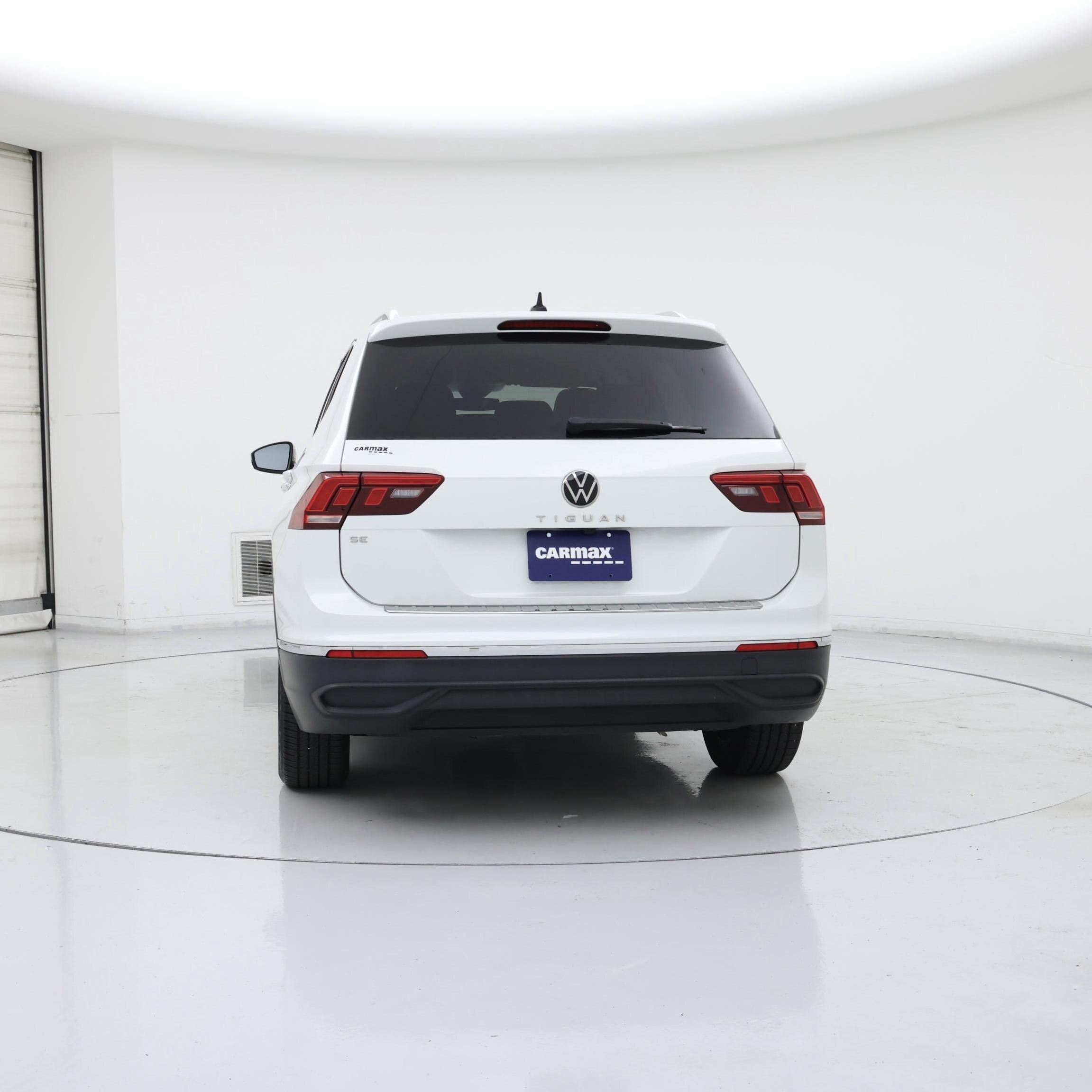 Thumbnail: 2023 Volkswagen Tiguan - 6